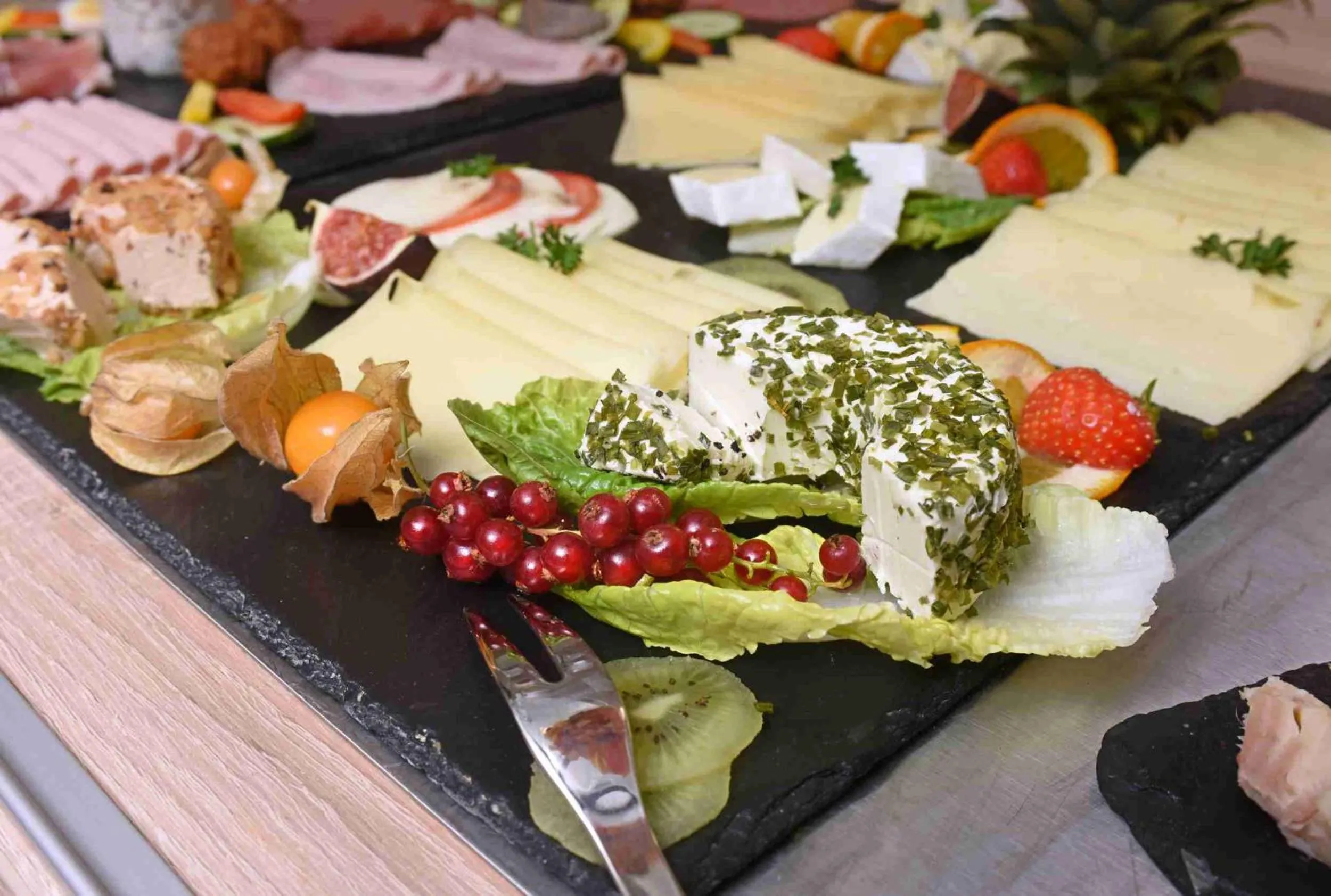 Food and drinks in Port Inn Hotel