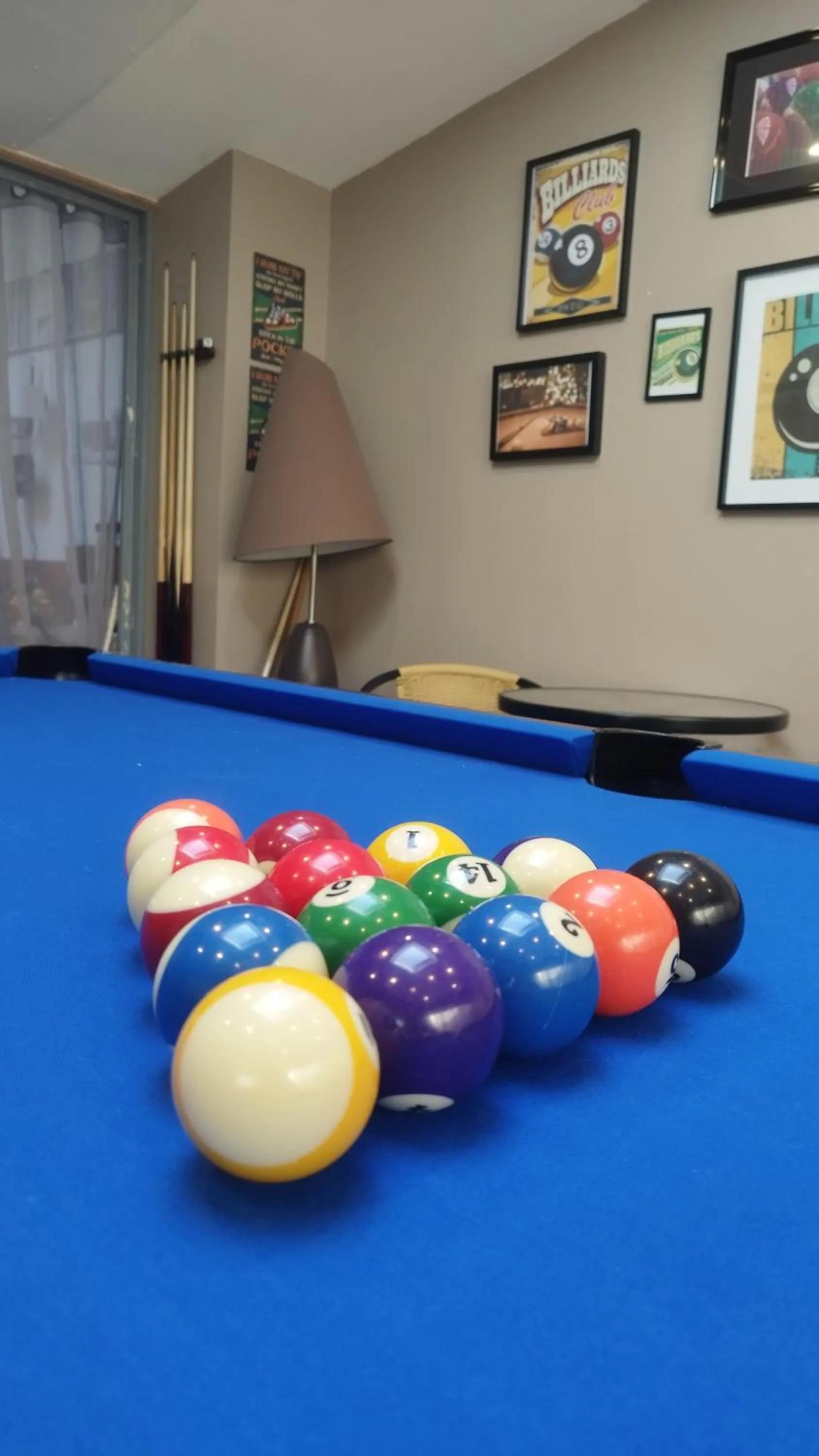 Billiard in Hôtel Les Thermes
