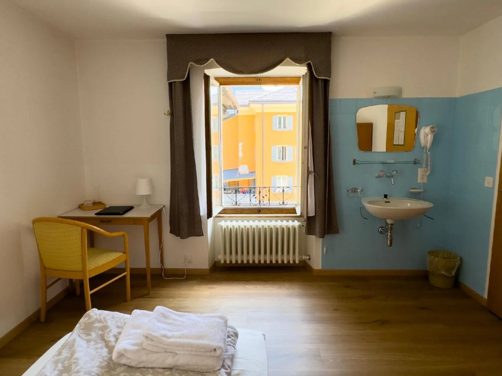 Bedroom, Bed in Hotel Des Alpes - Restaurant & Pizzeria