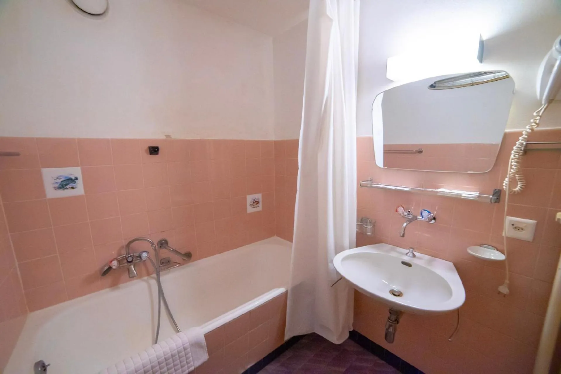 Hotel Des Alpes - Restaurant & Pizzeria