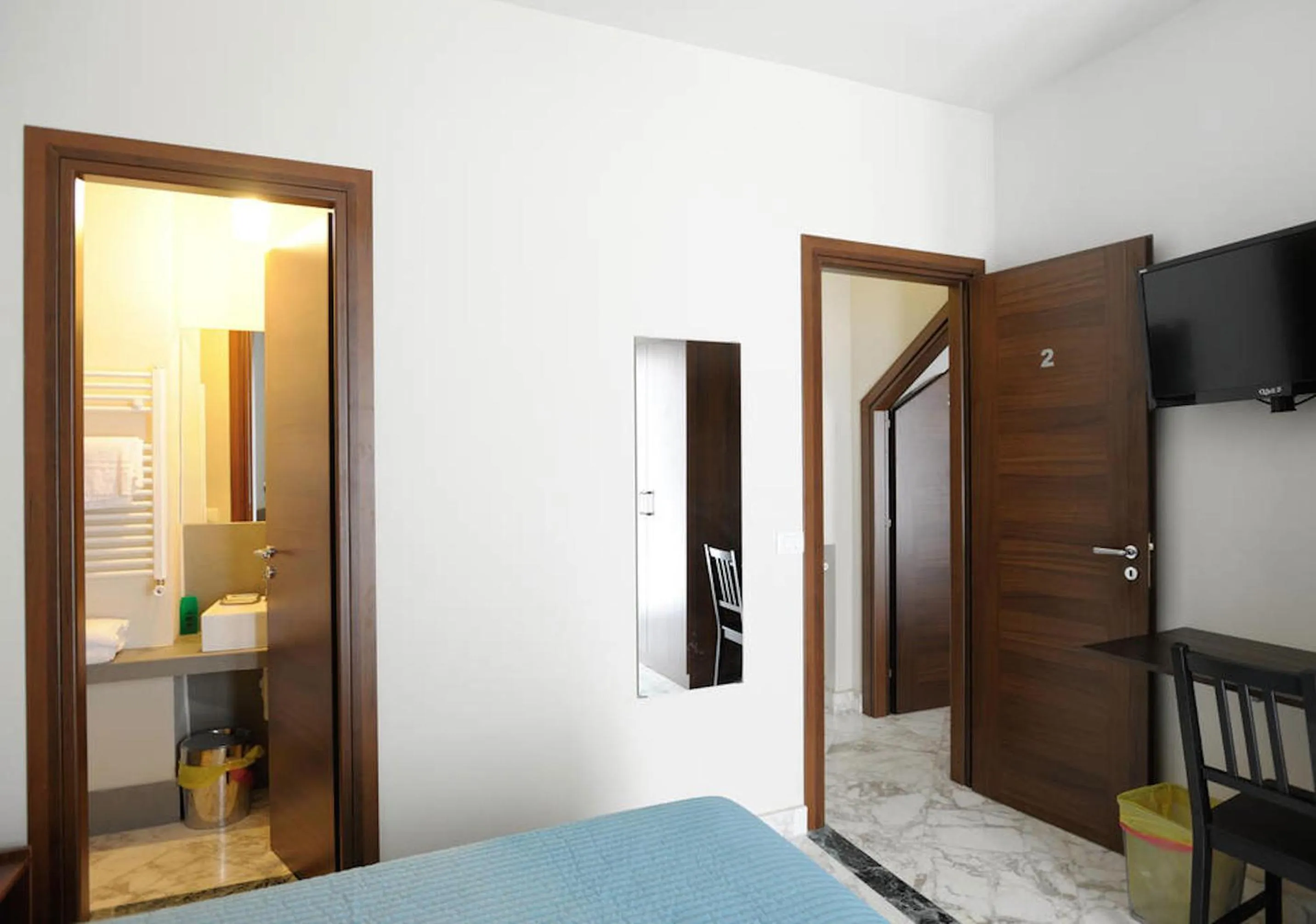 Toilet, Bed in B&B Le Vie D'Arte