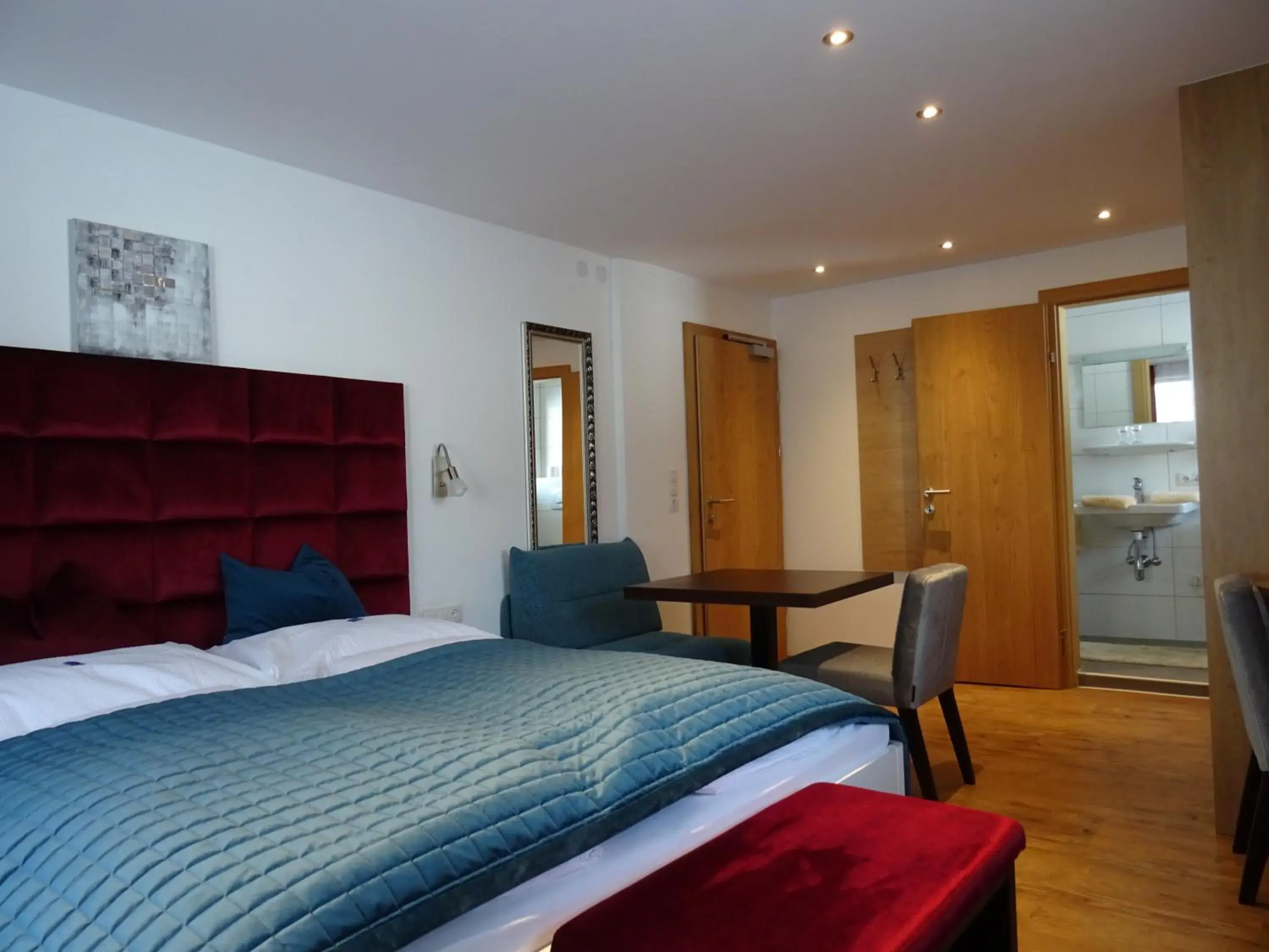 Double Room with Balcony in Hotel Restaurant Rosengarten Double Room with Balcony in Hotel Restaurant Rosengarten