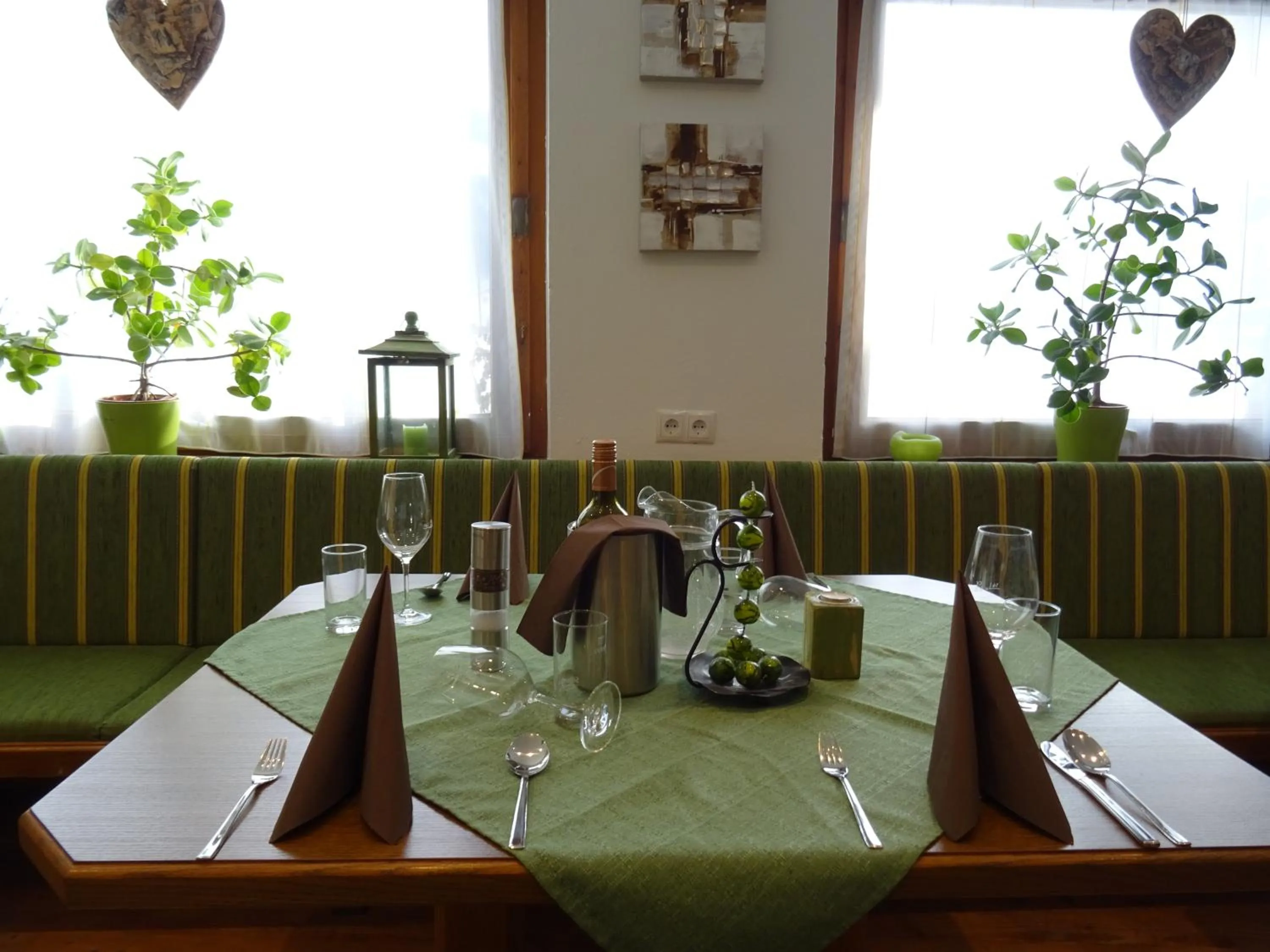 Restaurant/places to eat in Hotel Restaurant Rosengarten