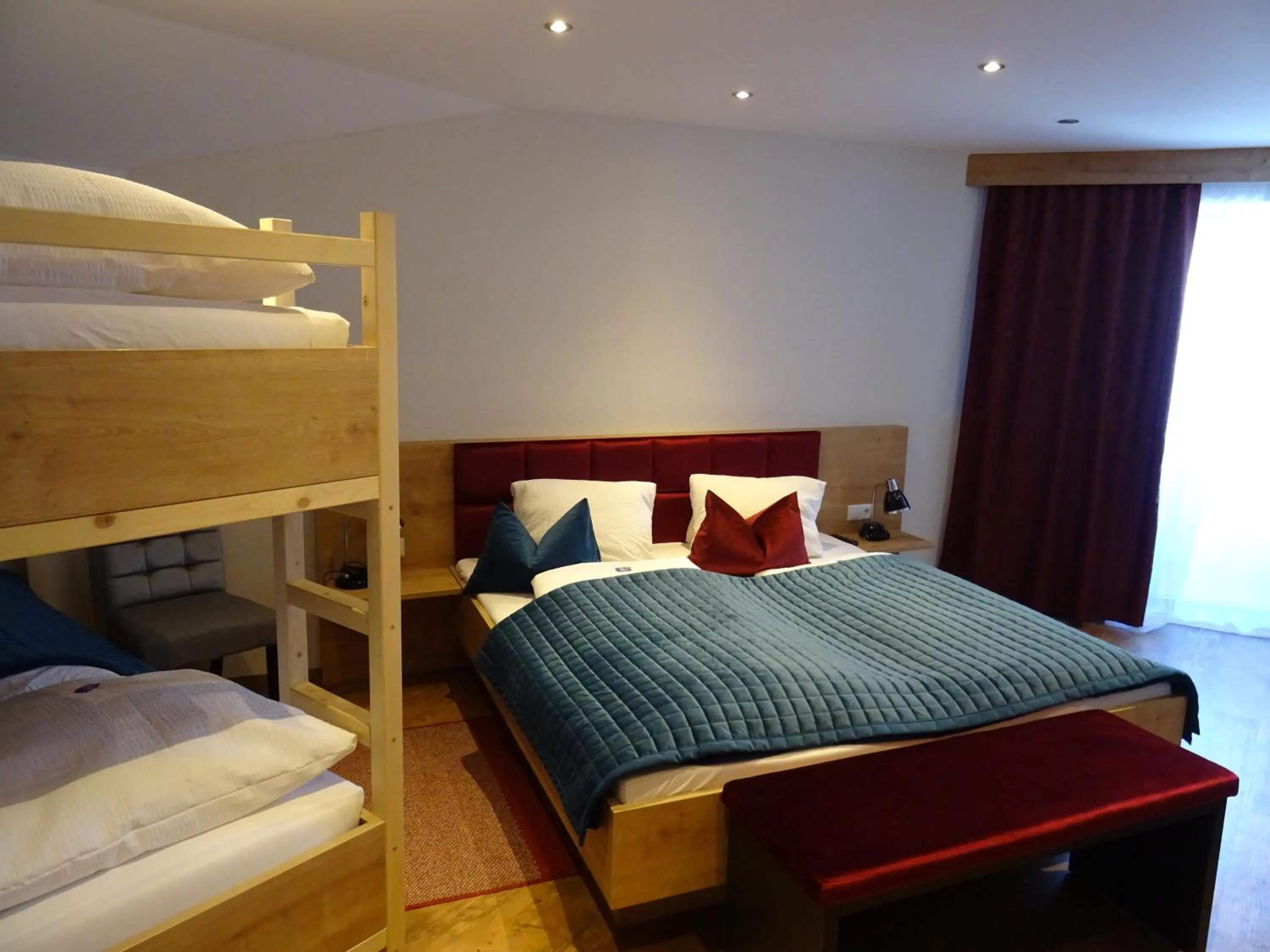 Photo of the whole room, Bed in Hotel Restaurant Rosengarten