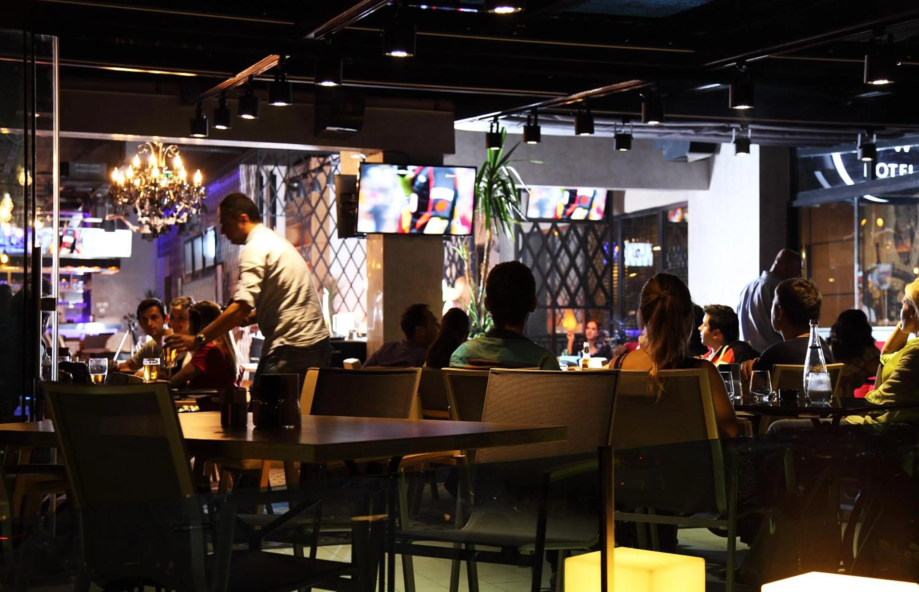 Karaoke in Tuzla Town Hotel