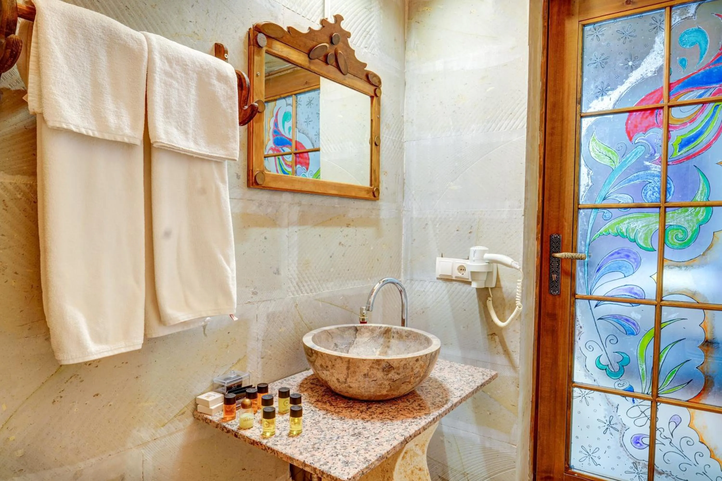 Bathroom in Nova Cave Hotel
