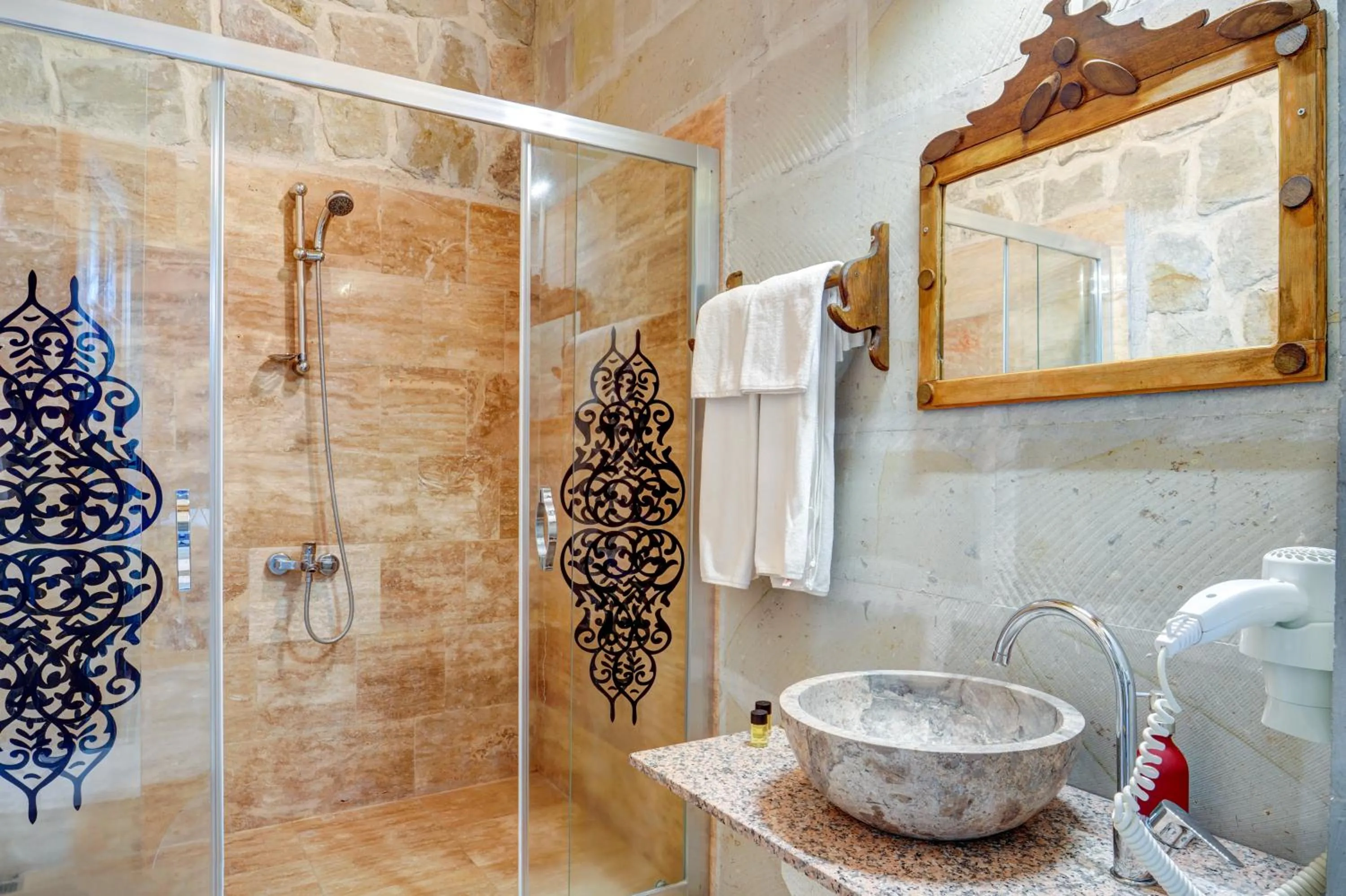 Bathroom in Nova Cave Hotel