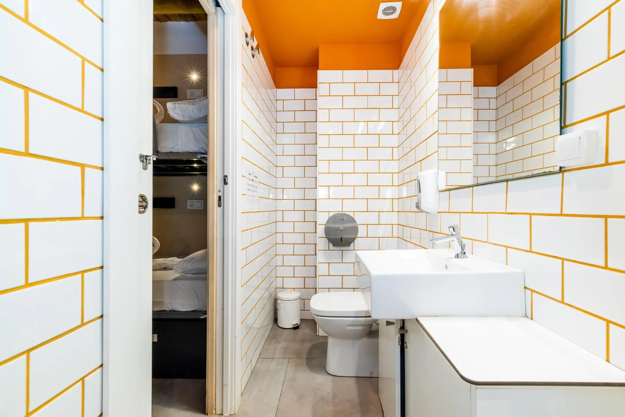 Hostel Carlota Braun