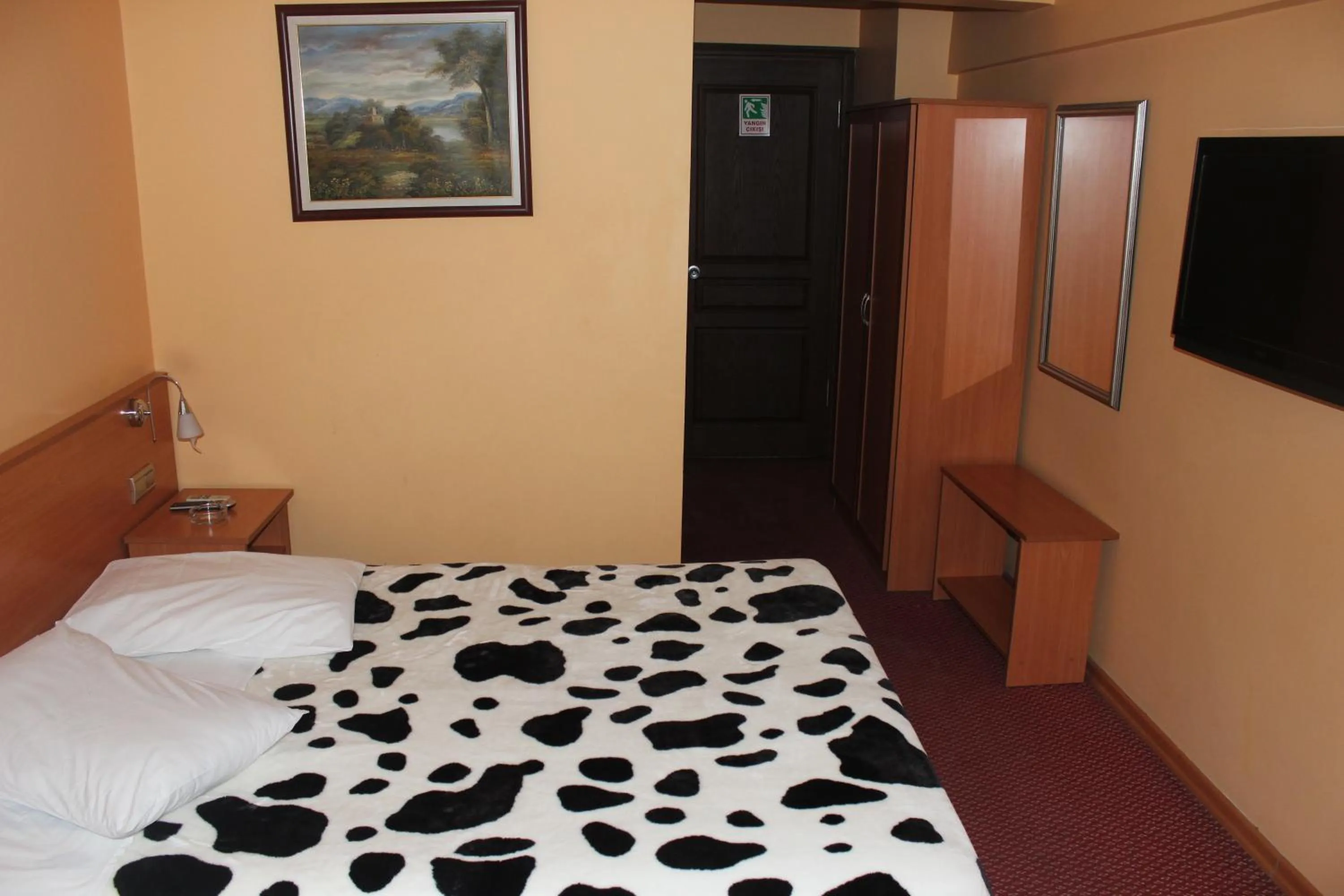 Bed in Altinnal Hotel