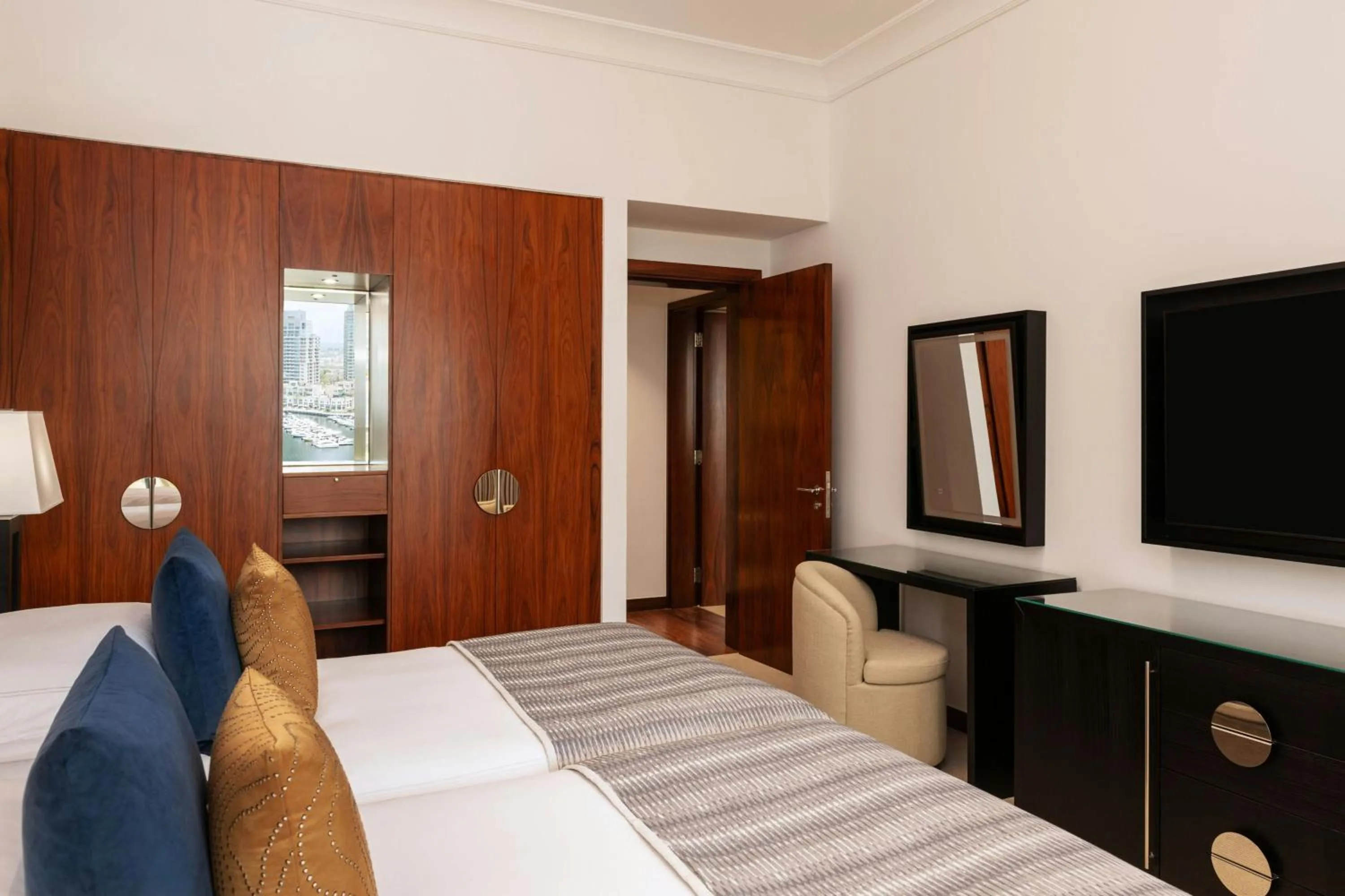 Bedroom, Bed in Grosvenor House, a Luxury Collection Hotel, Dubai