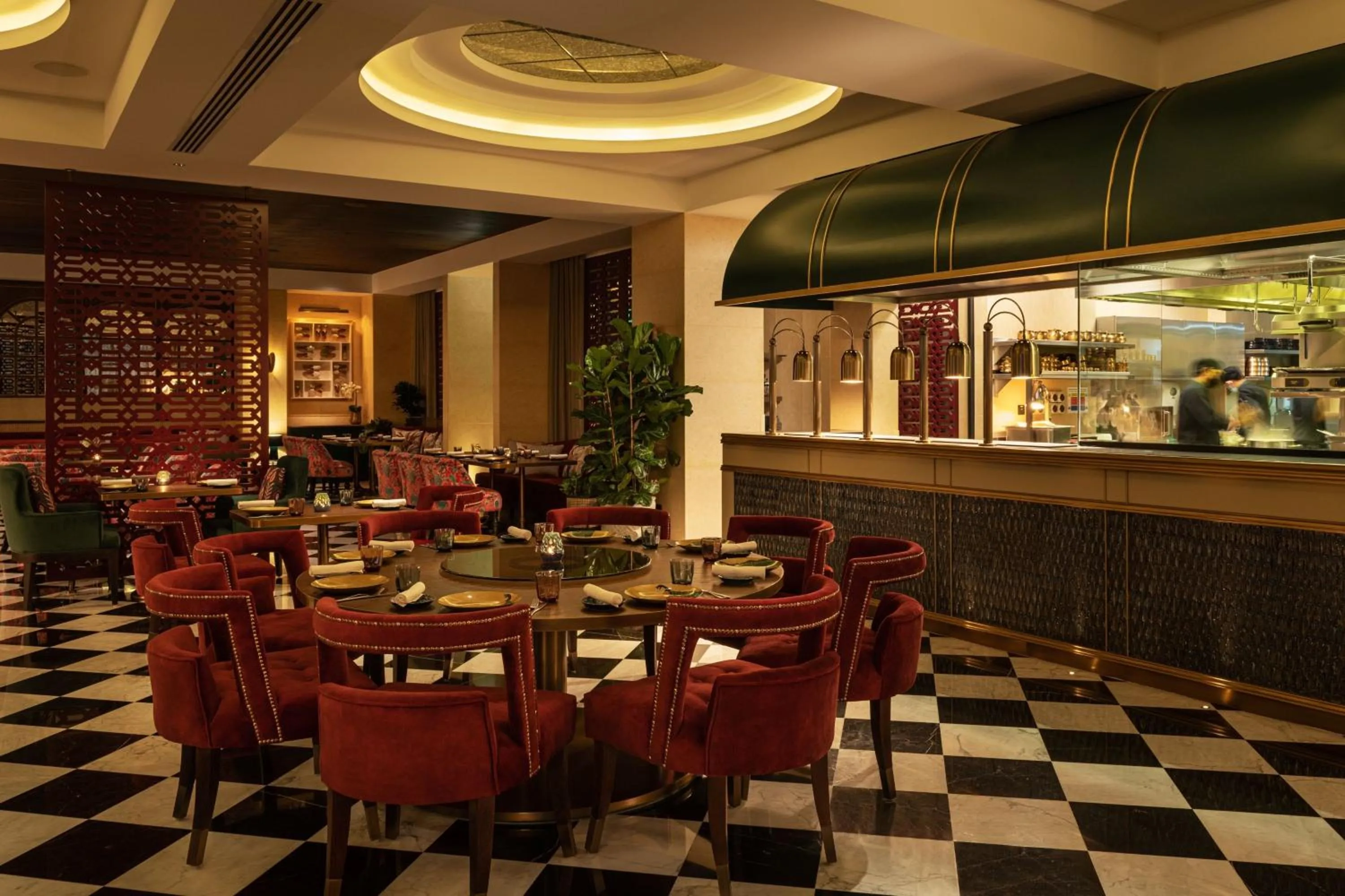 Kitchen or kitchenette in Grosvenor House, a Luxury Collection Hotel, Dubai