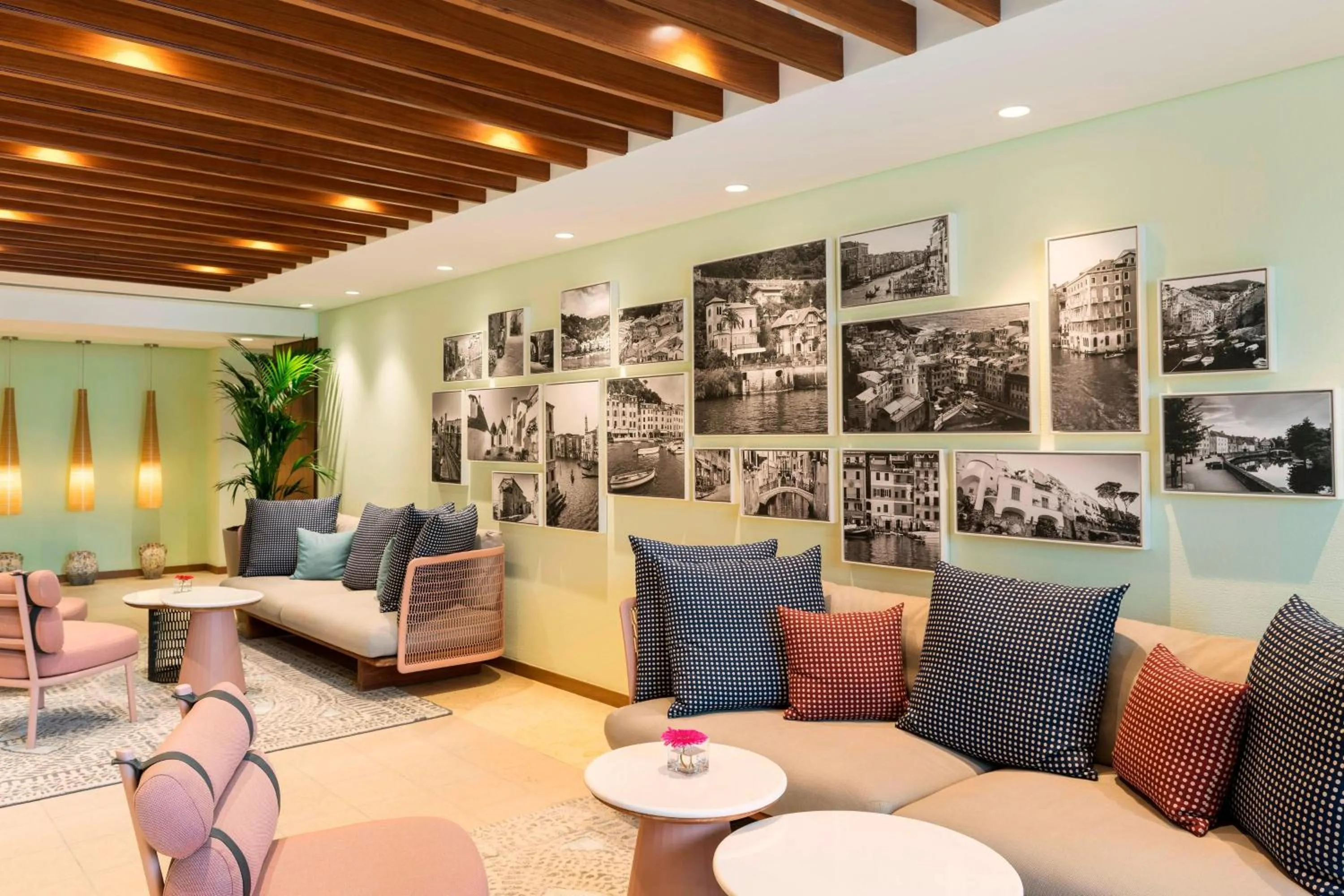 Restaurant/places to eat in Grosvenor House, a Luxury Collection Hotel, Dubai