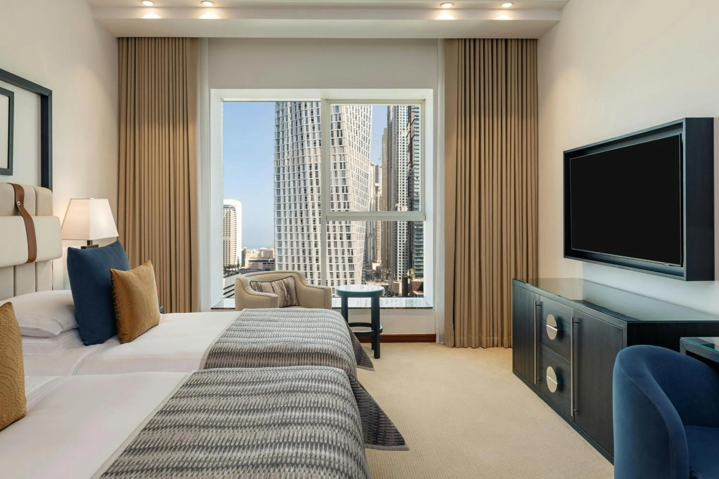 Bedroom, Bed in Grosvenor House, a Luxury Collection Hotel, Dubai