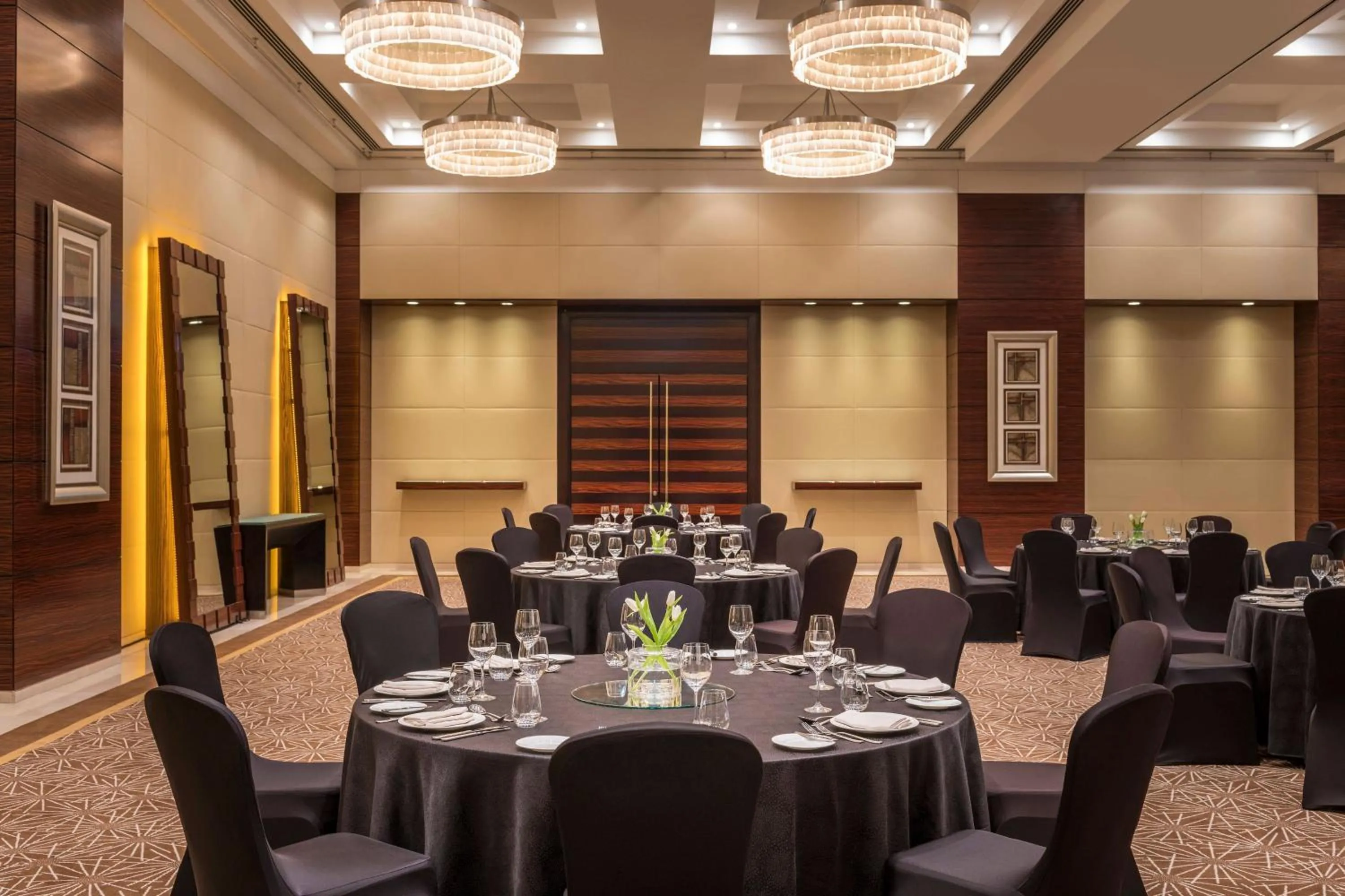 Meeting/conference room in Grosvenor House, a Luxury Collection Hotel, Dubai
