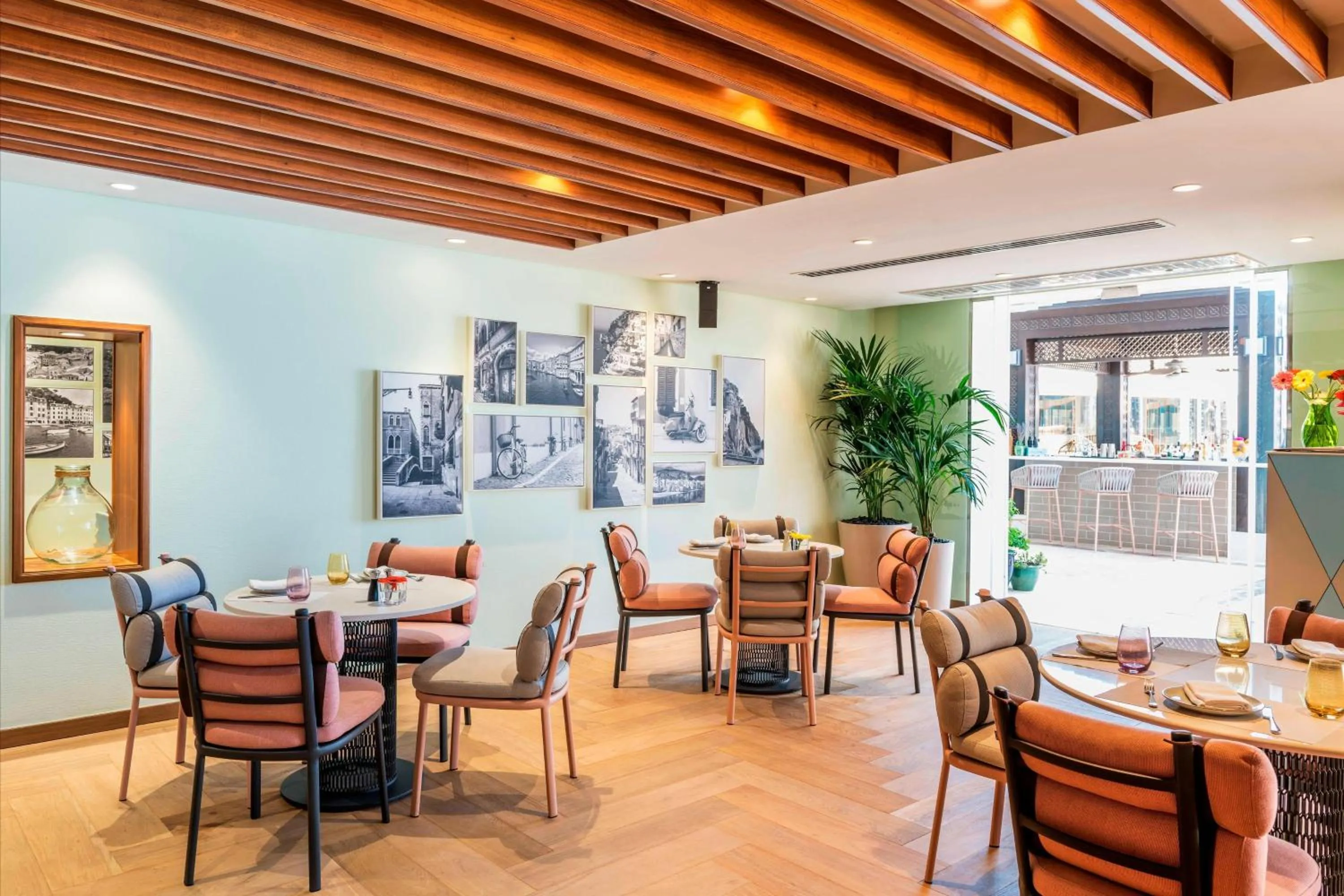 Restaurant/places to eat in Grosvenor House, a Luxury Collection Hotel, Dubai