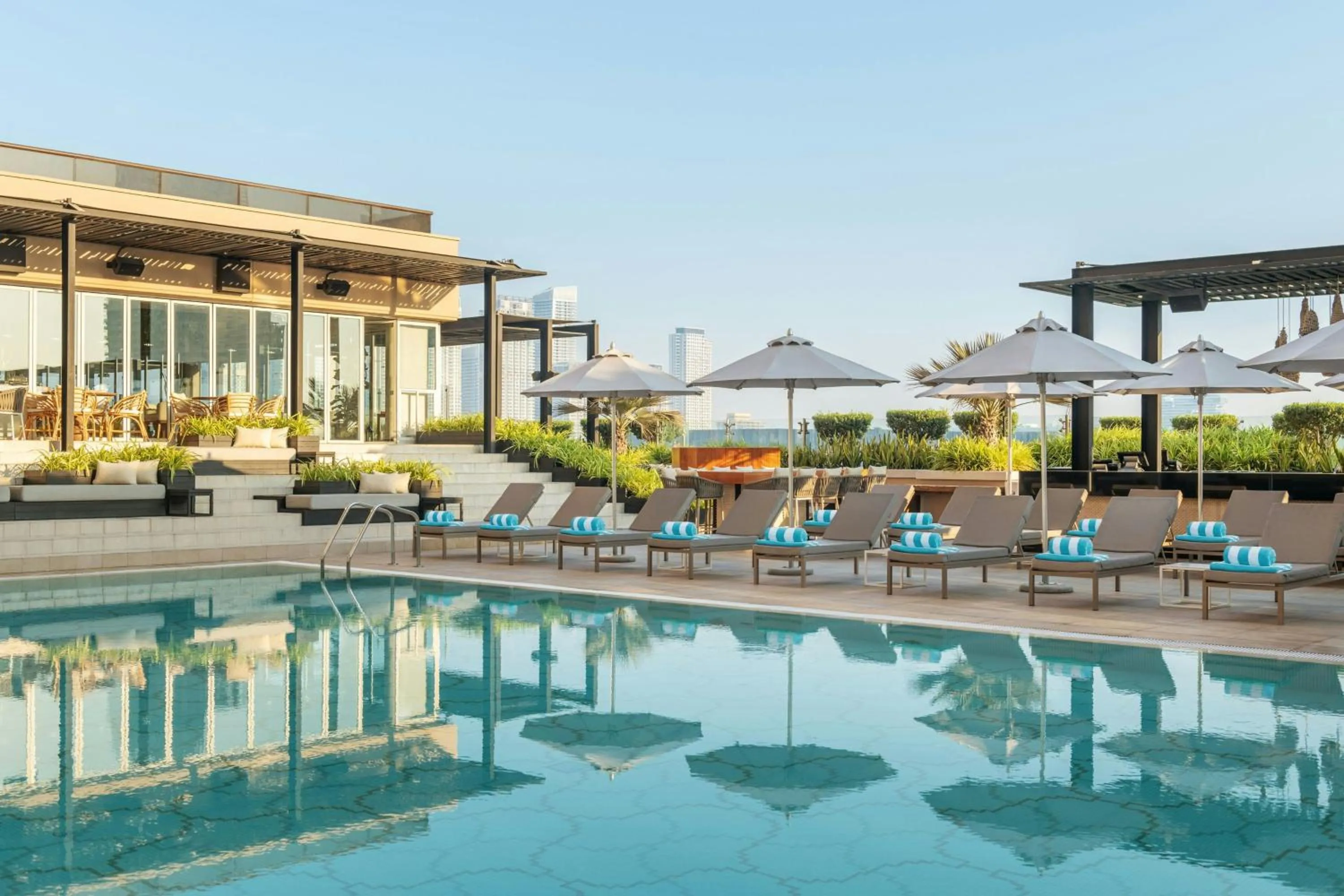 Swimming pool in Grosvenor House, a Luxury Collection Hotel, Dubai