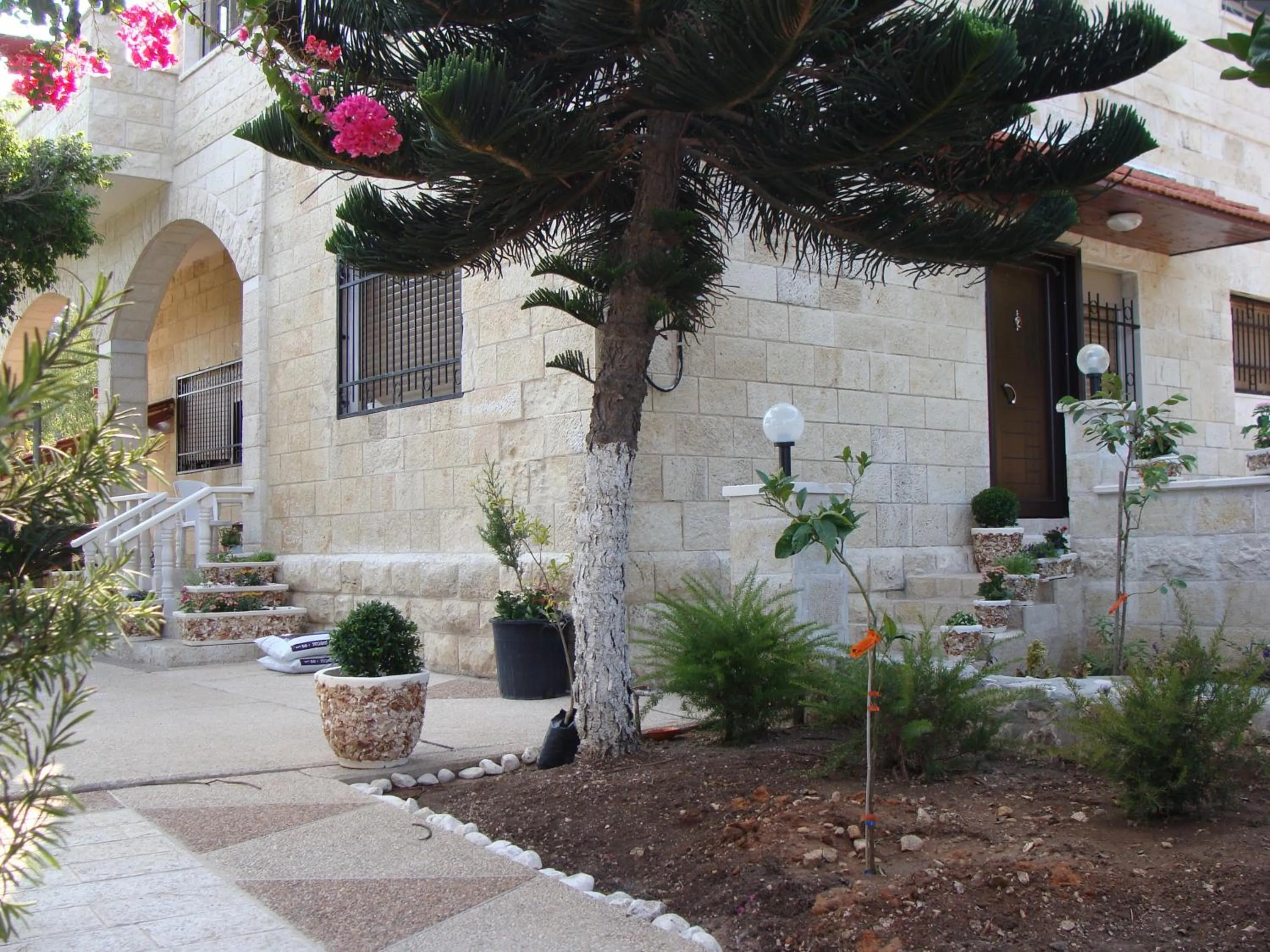 Facade/entrance in Tamer Guest house