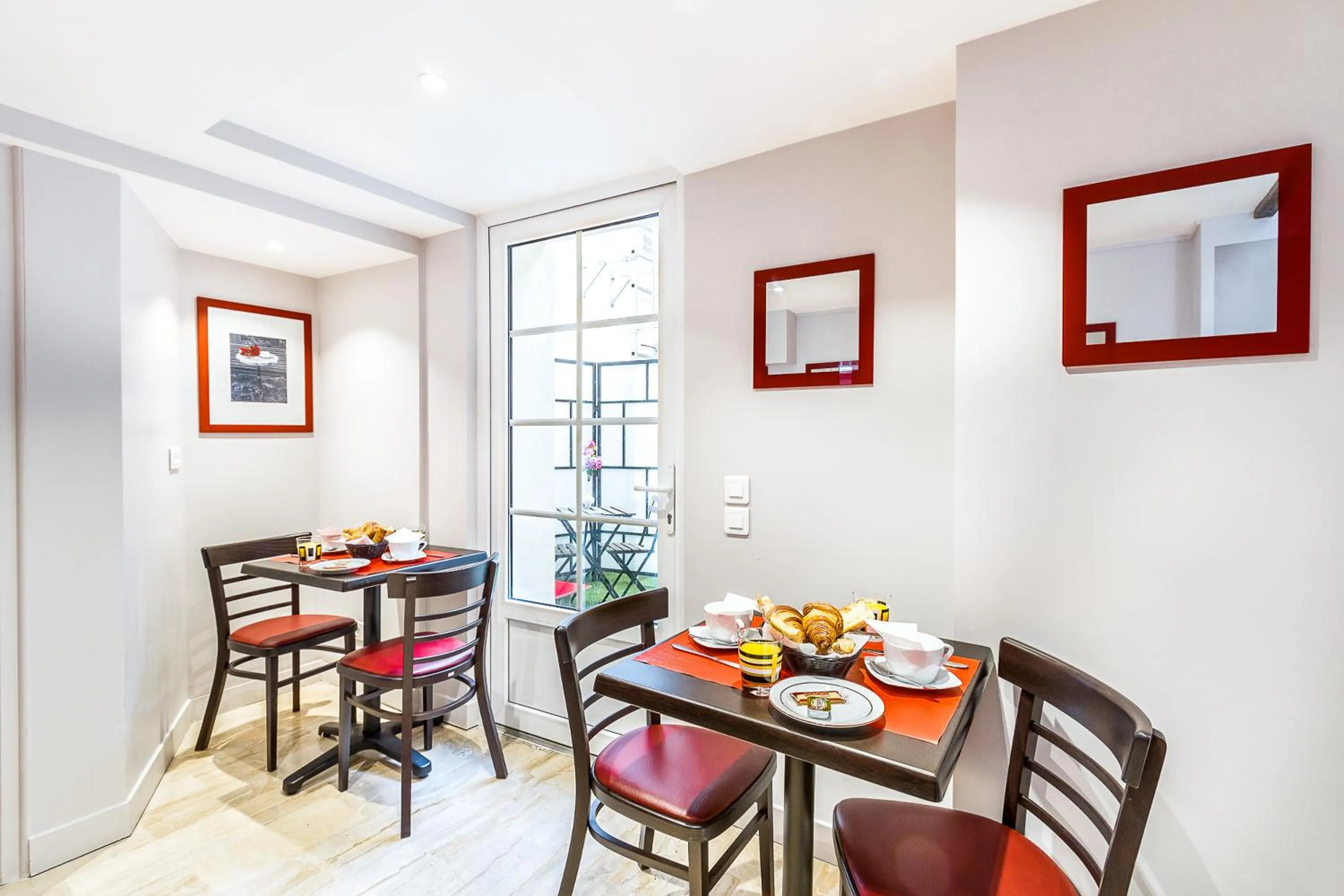 Restaurant/places to eat in D'win