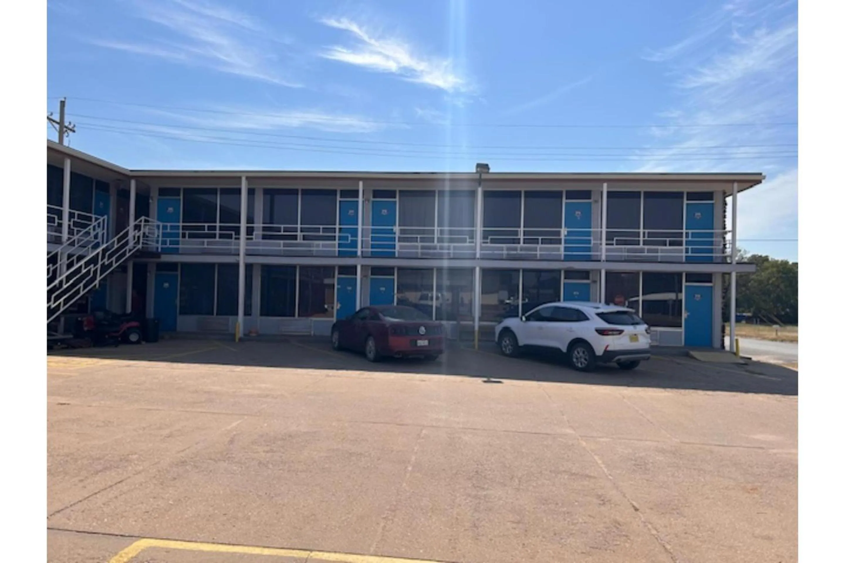 Parking in Sky Palace Inn By OYO Anthony KS