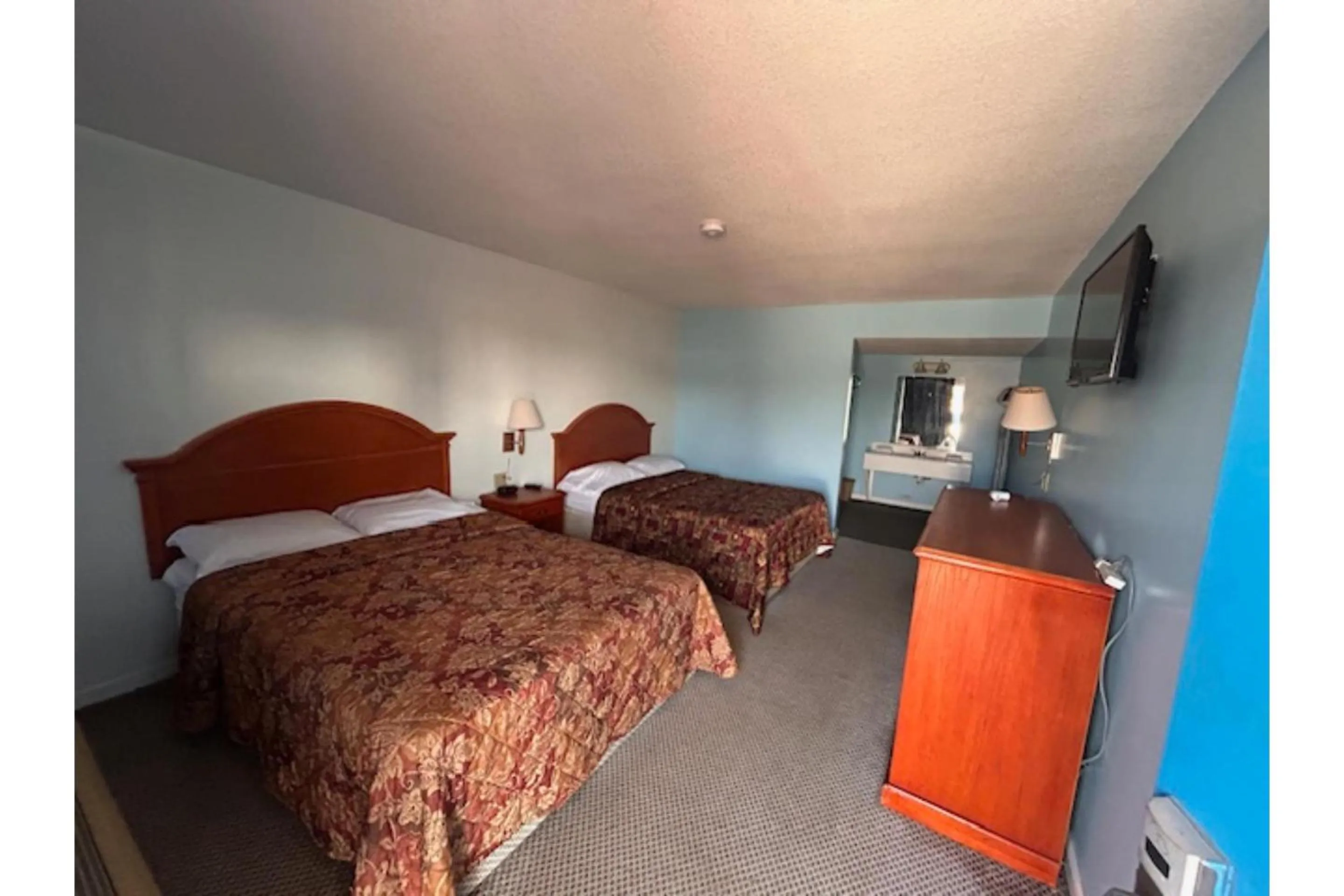 Bedroom in Sky Palace Inn By OYO Anthony KS