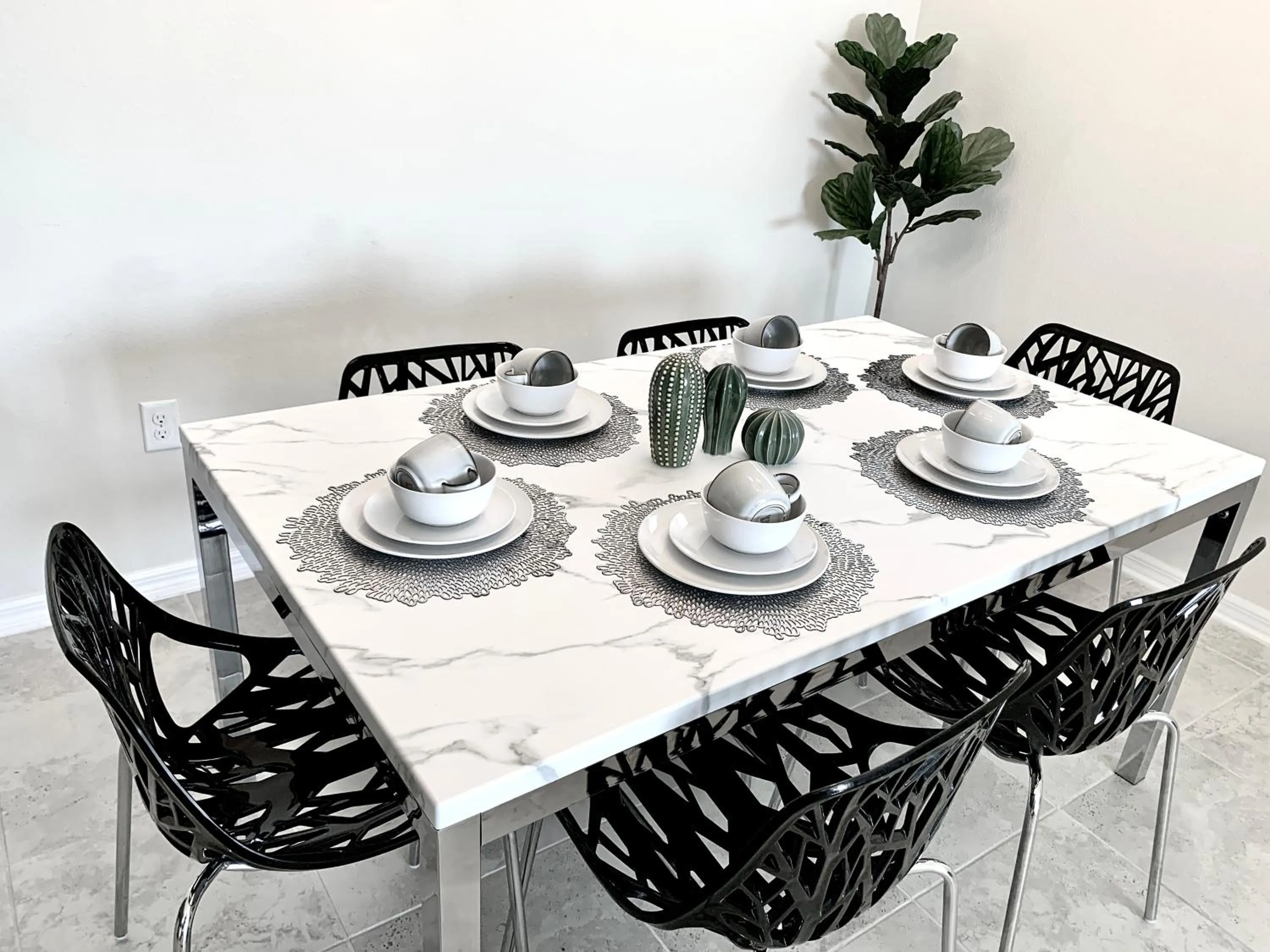 Restaurant/places to eat in 3B2B-Beautiful Lake View-Baby Friendly-FREE WATER PARK!NO Resort Fee-5 Miles to Disney-Storey Lake 3141