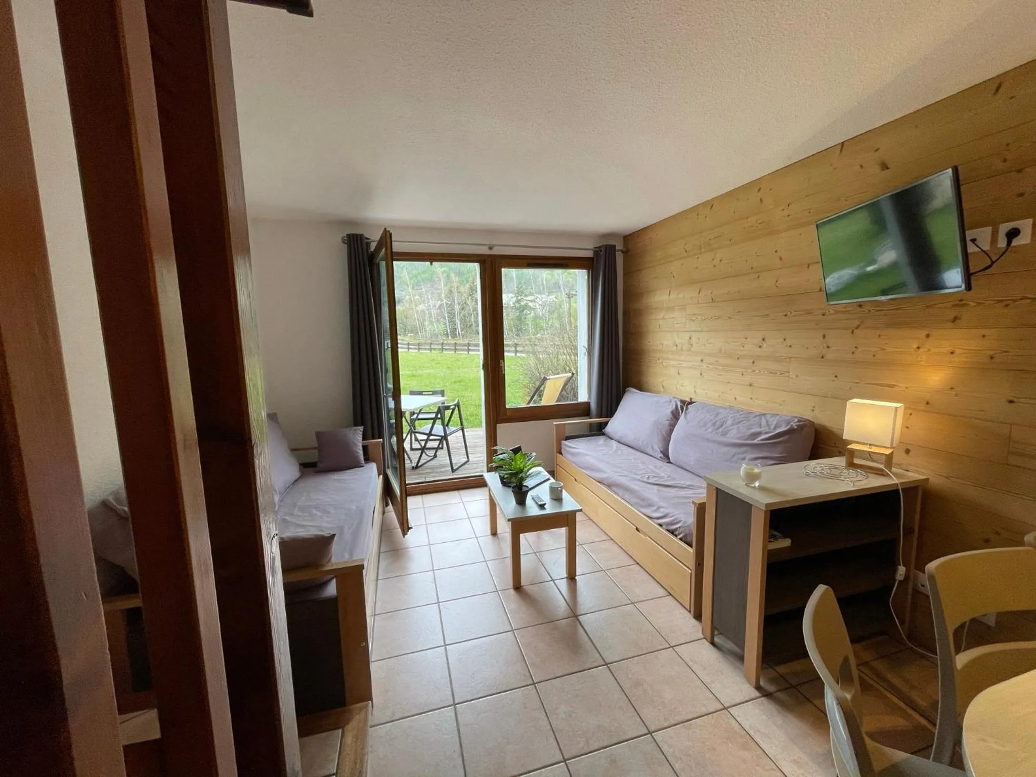 Living room in Chalets Jardin Alpin by Mountain Collection Immobilier