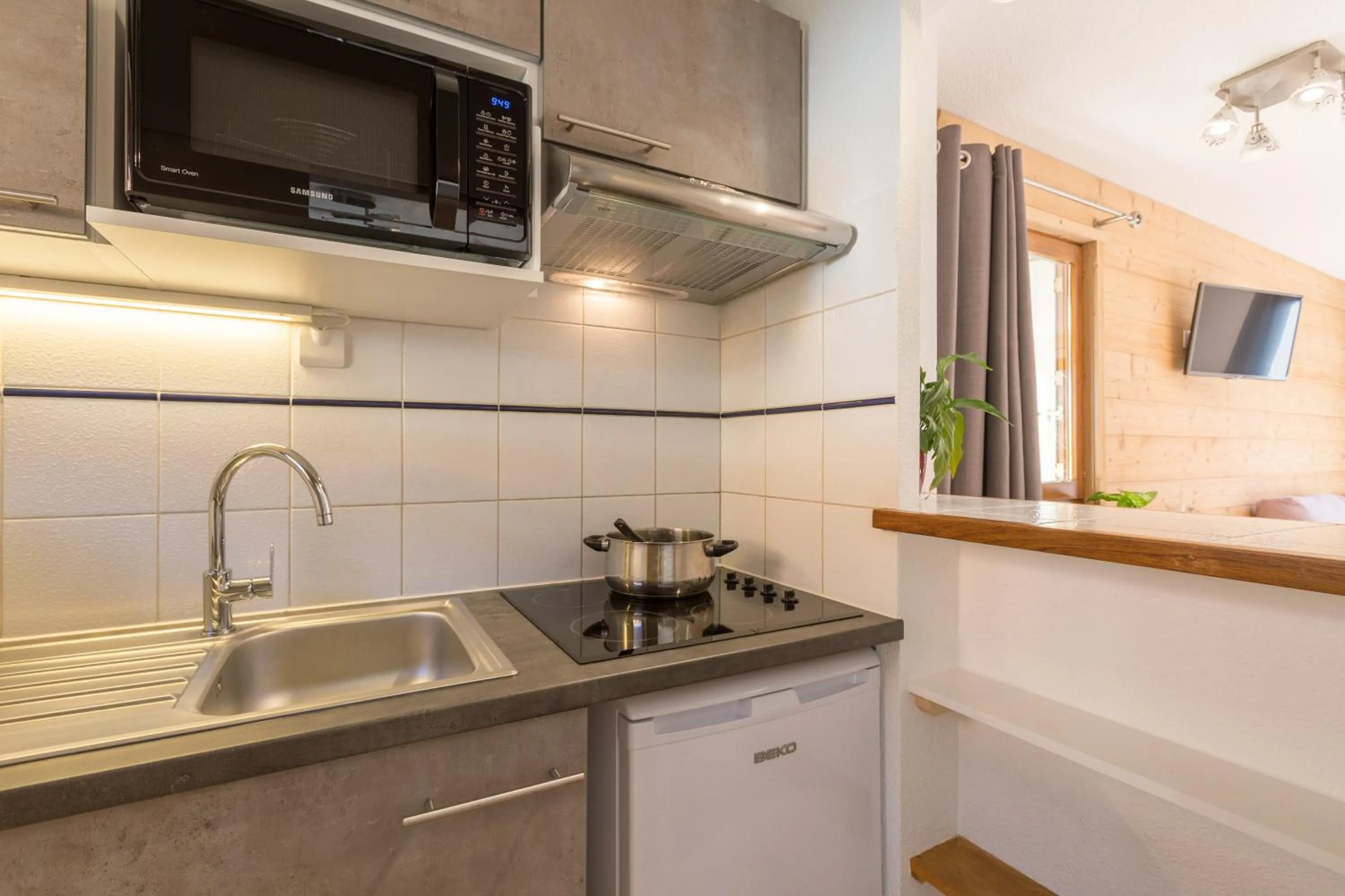 Kitchen or kitchenette in Chalets Jardin Alpin by Mountain Collection Immobilier