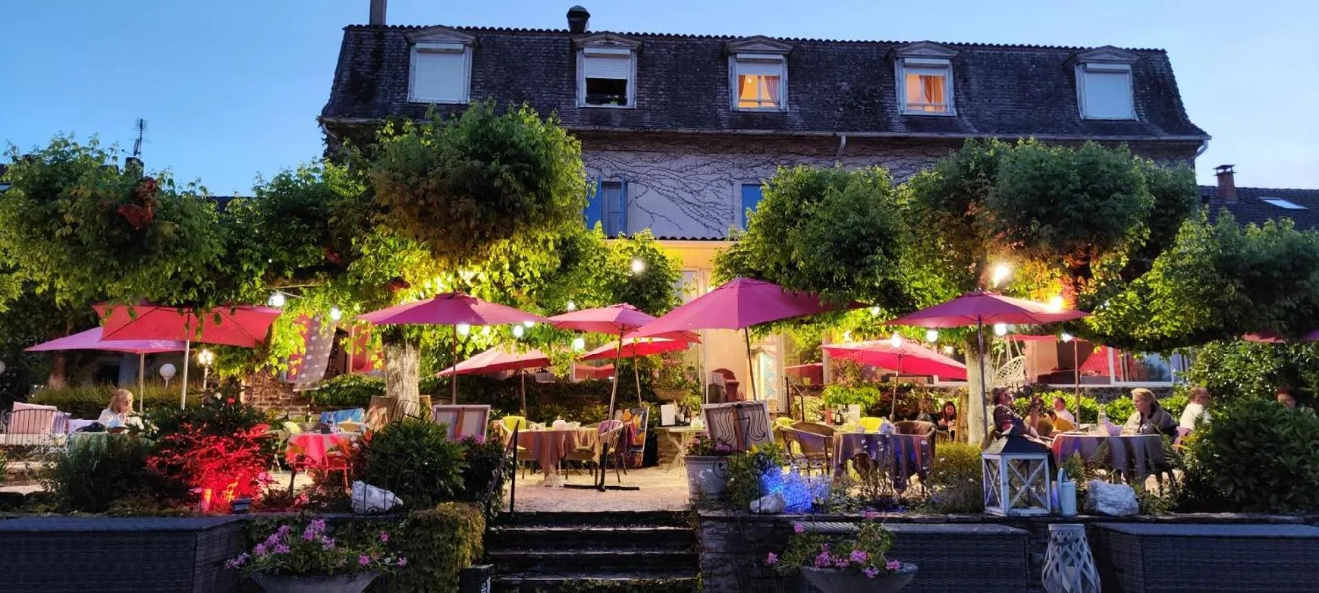 Logis Hôtel Hostellerie Saint-Jacques