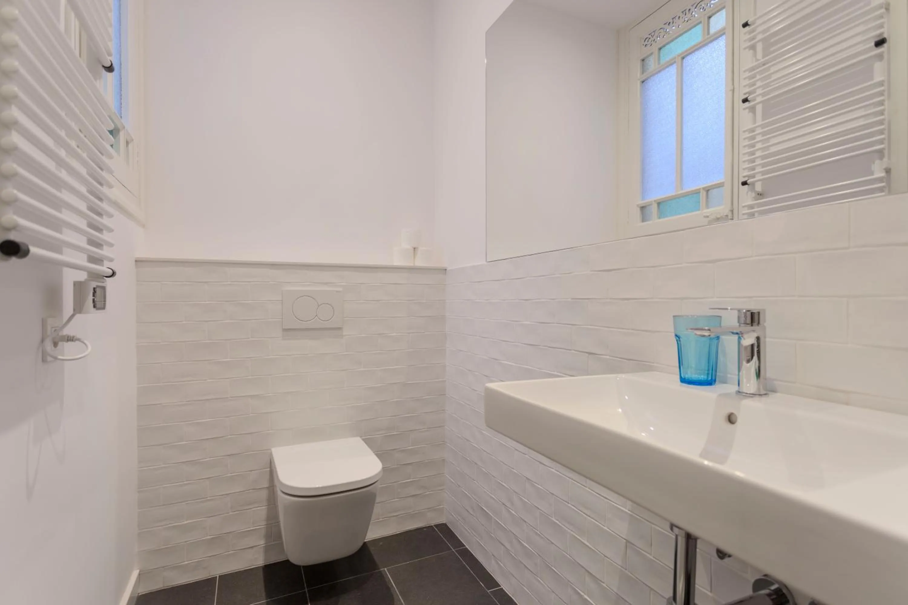 Toilet in Bcn Paseo De Gracia Rocamora Apartment