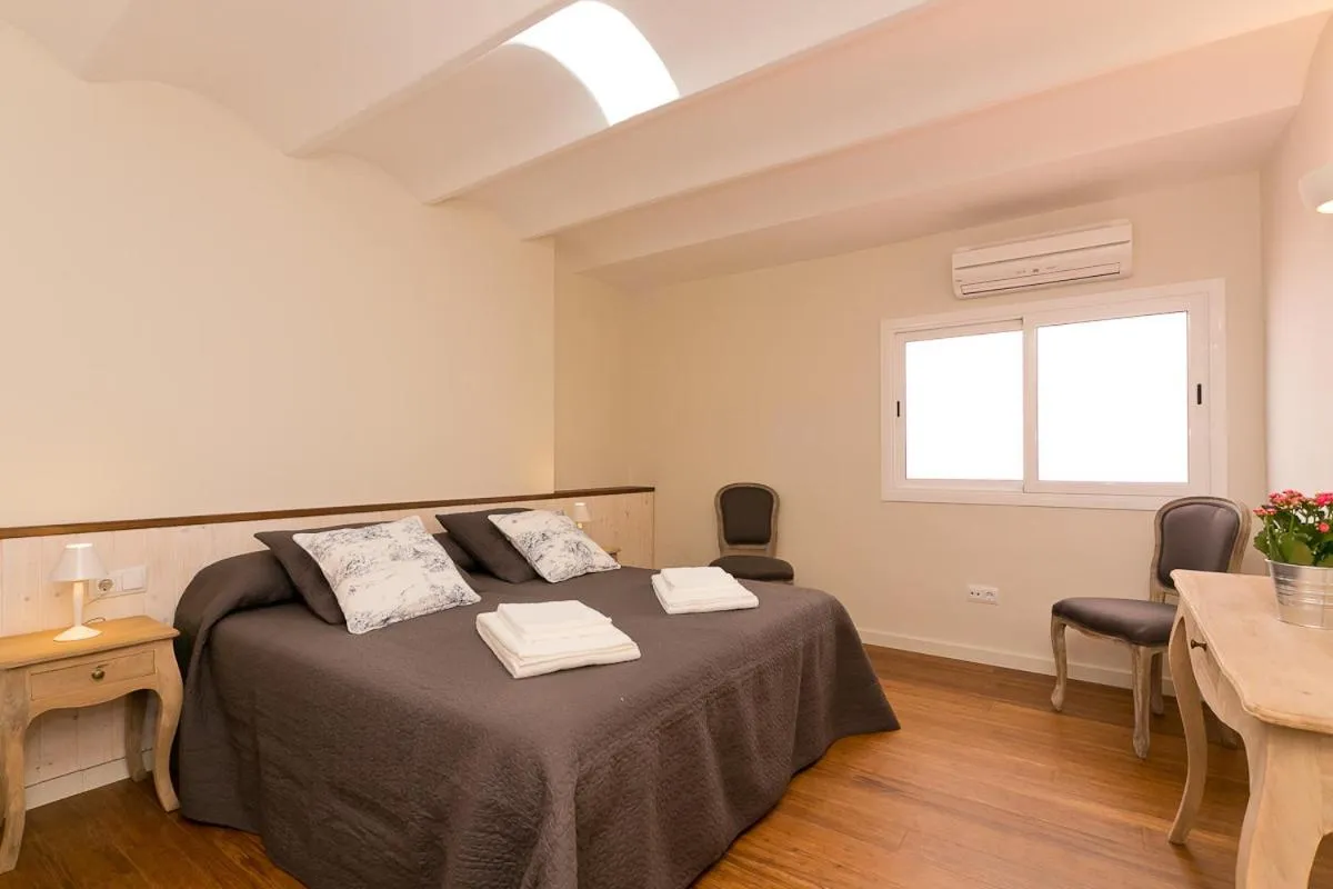 Bedroom, Bed in Bcn Paseo De Gracia Rocamora Apartment