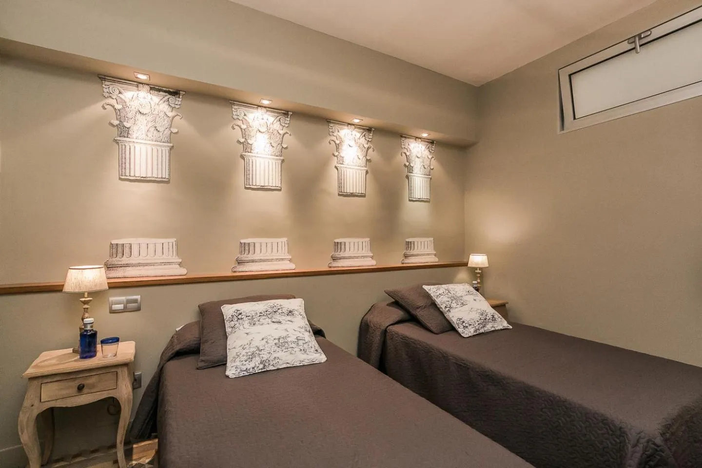 Photo of the whole room, Bed in Bcn Paseo De Gracia Rocamora Apartment