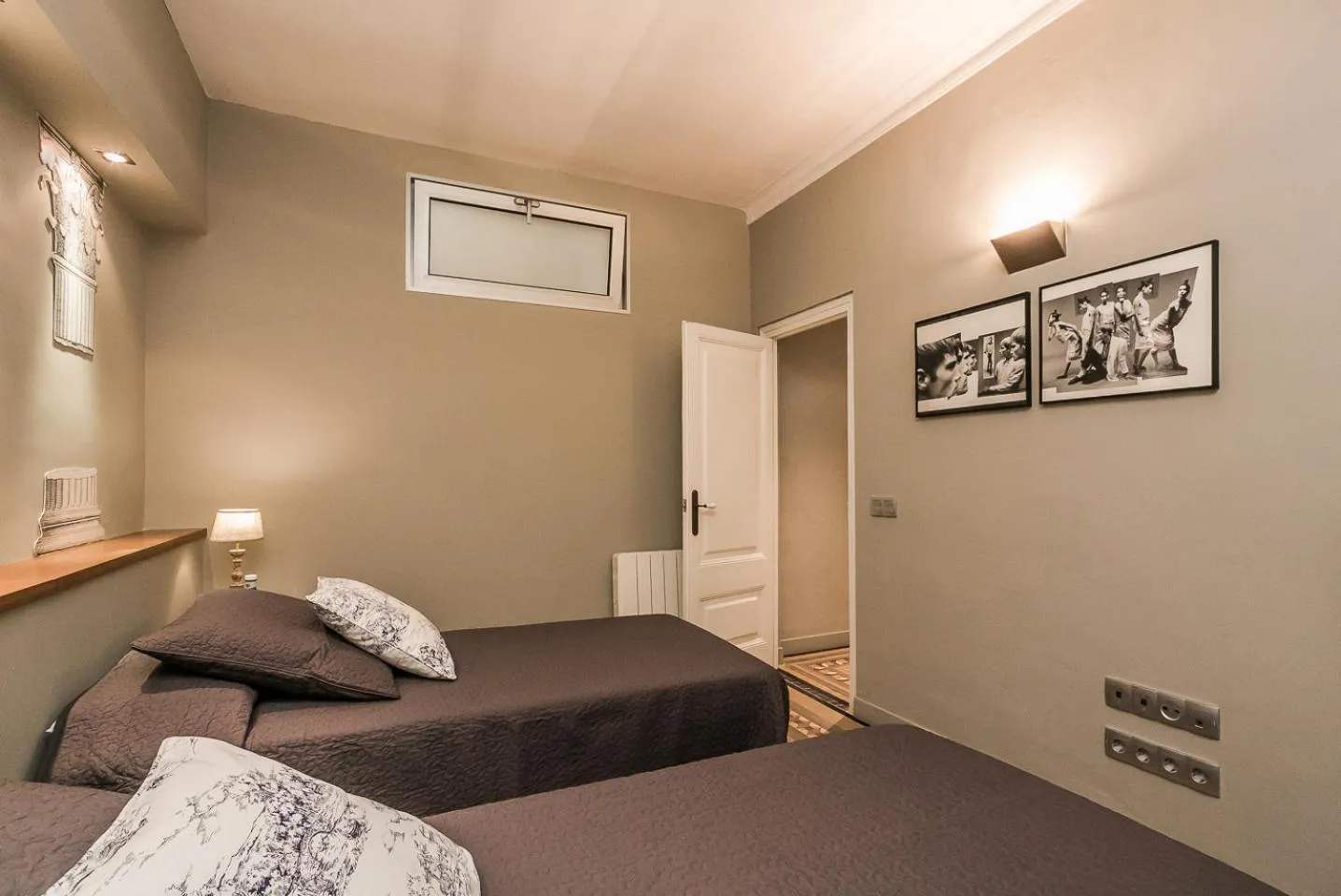 Photo of the whole room, Bed in Bcn Paseo De Gracia Rocamora Apartment