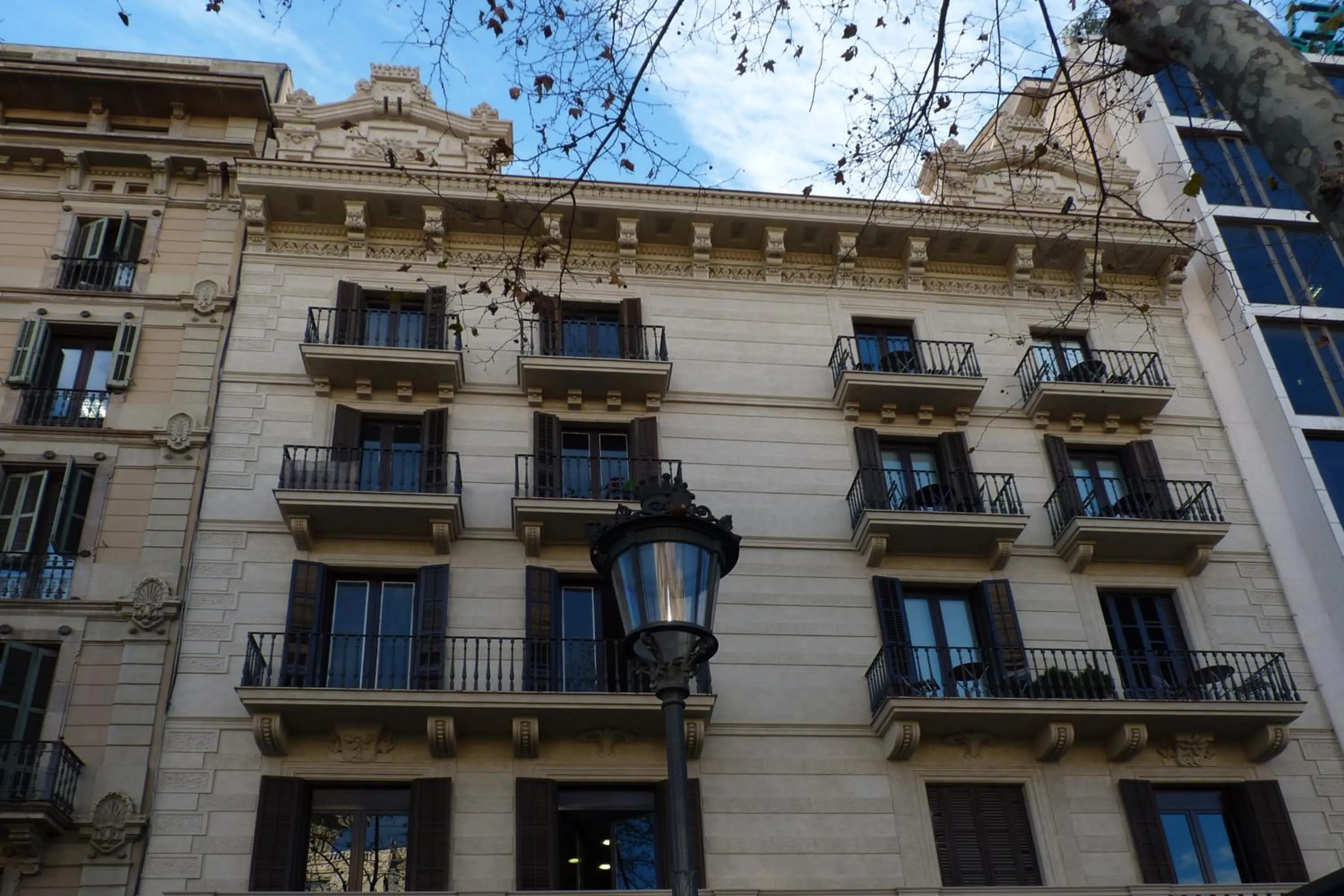 Property building in Bcn Paseo De Gracia Rocamora Apartment
