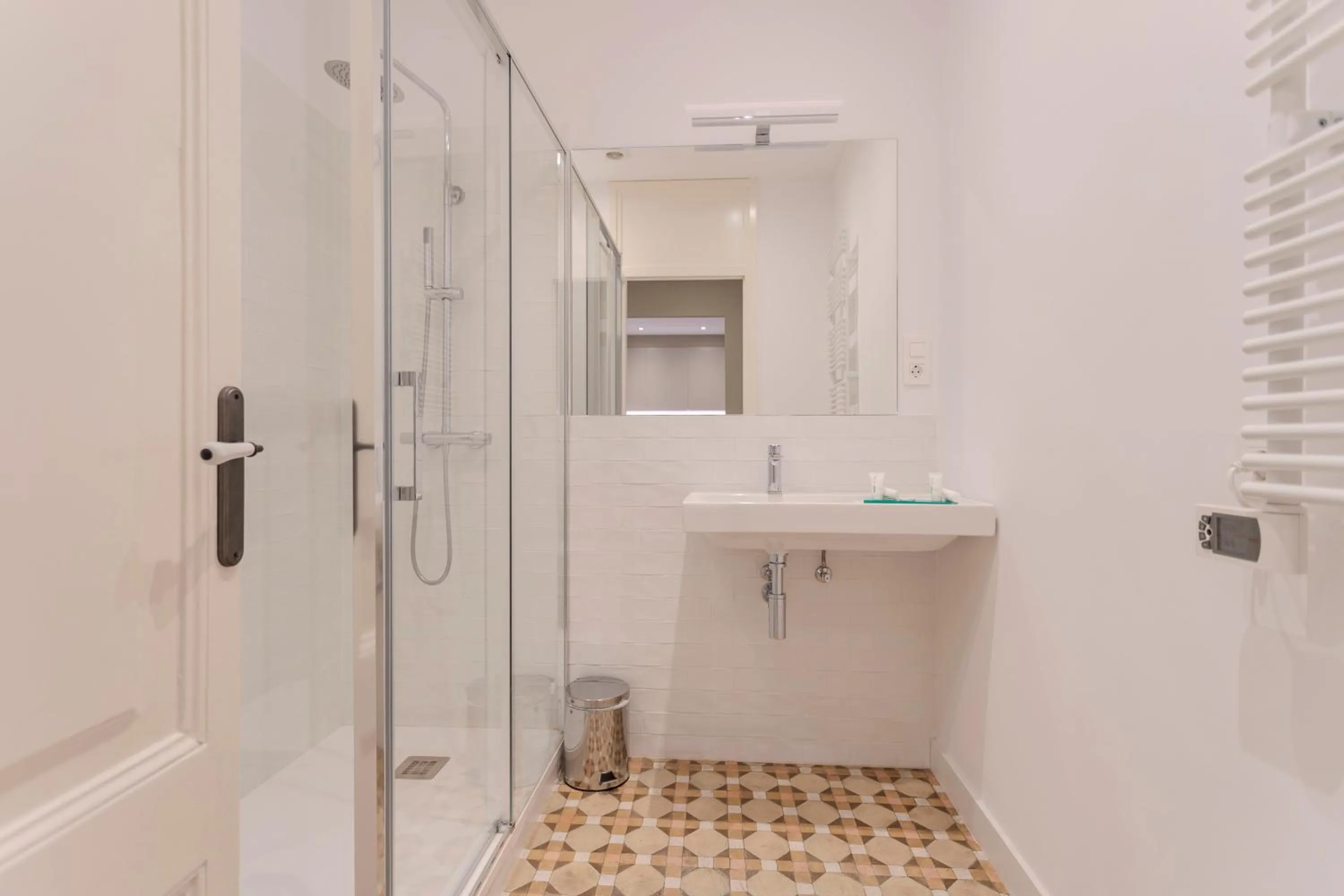 Bathroom in Bcn Paseo De Gracia Rocamora Apartment