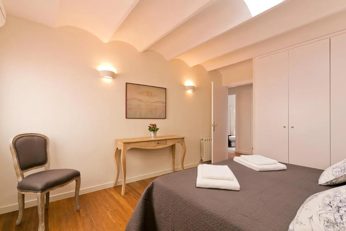 Bedroom, Bed in Bcn Paseo De Gracia Rocamora Apartment