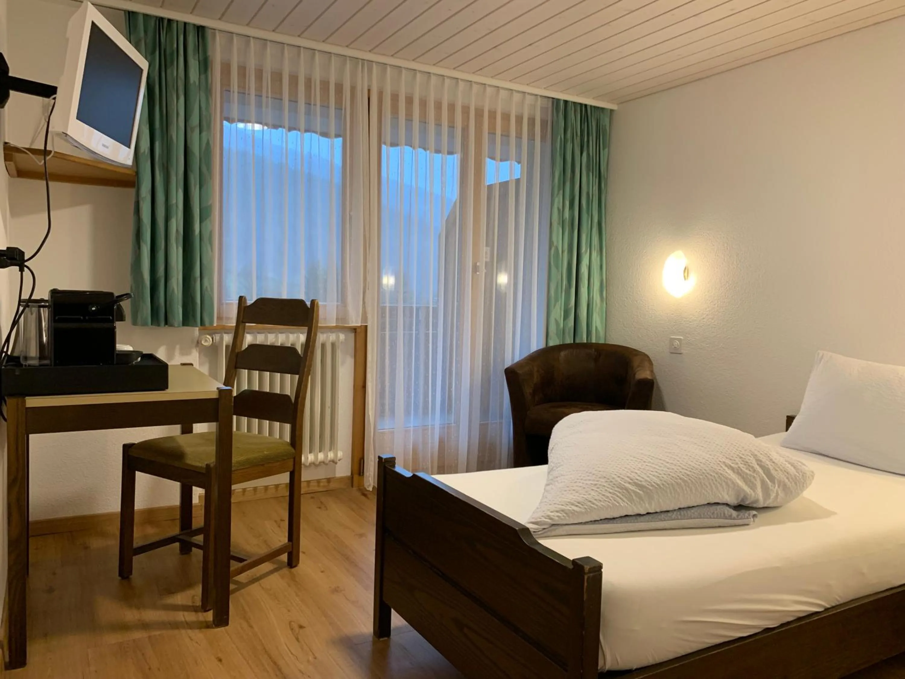 Bedroom, Bed in Aktiv- und Genusshotel Alpenblick