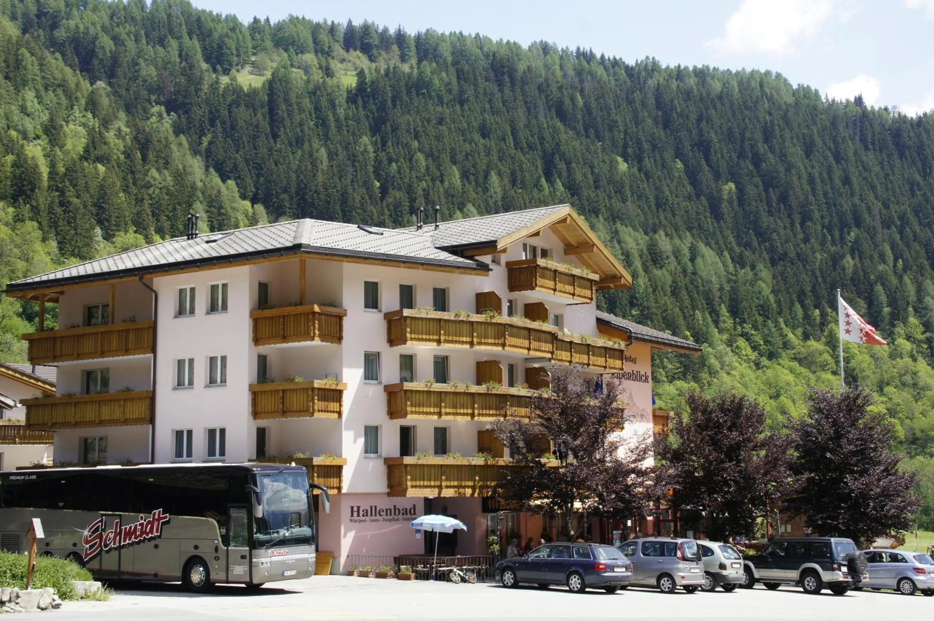Facade/entrance in Aktiv- und Genusshotel Alpenblick