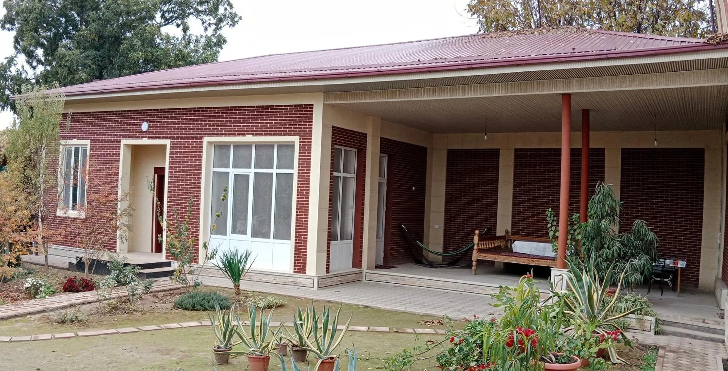 Inner courtyard view in House4you