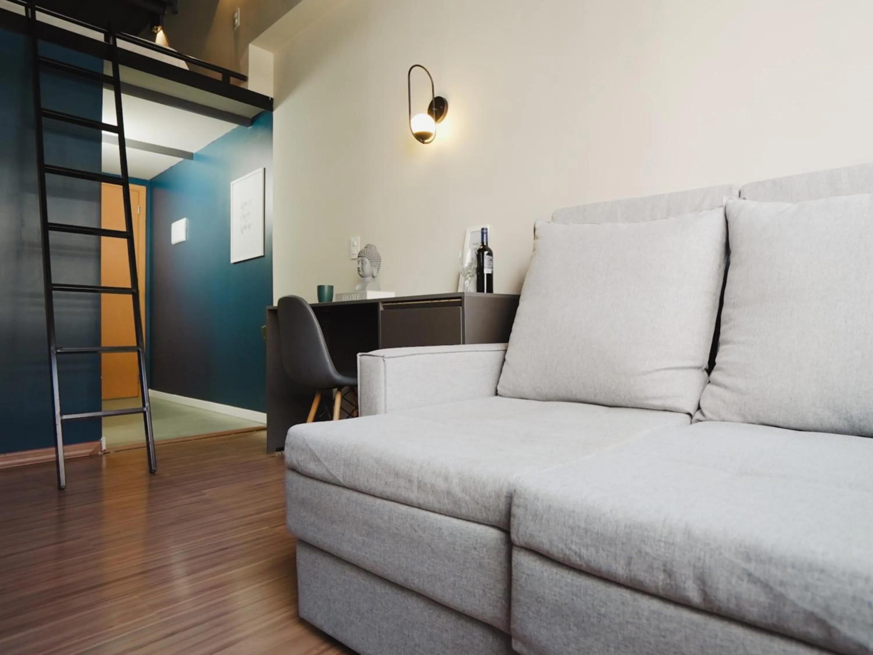 Seating area in Apê Paulista Augusta