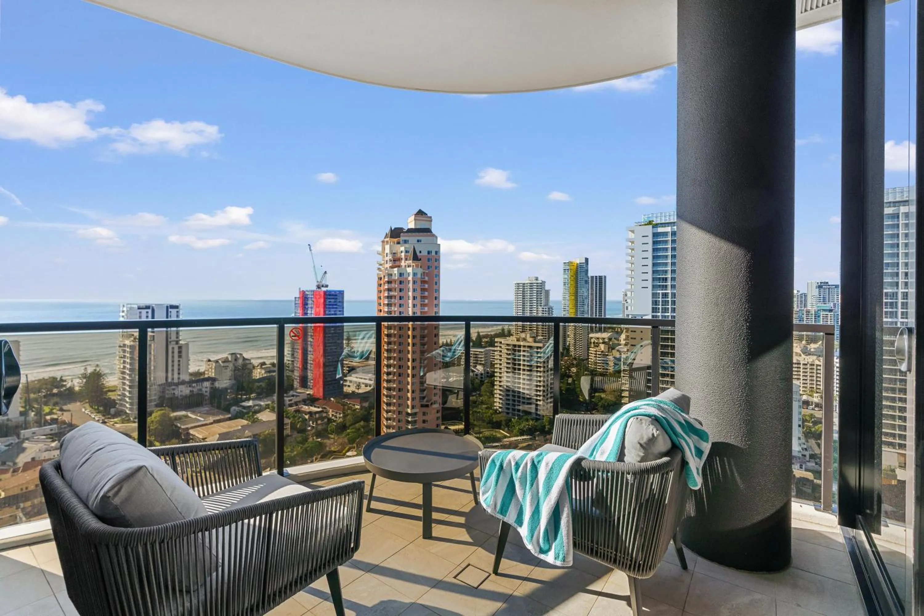Encore Broadbeach - Official