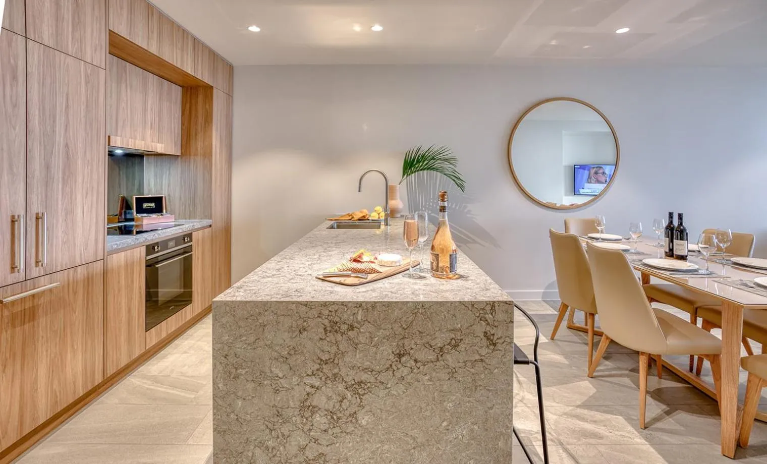 Kitchen or kitchenette in Encore Broadbeach - Official