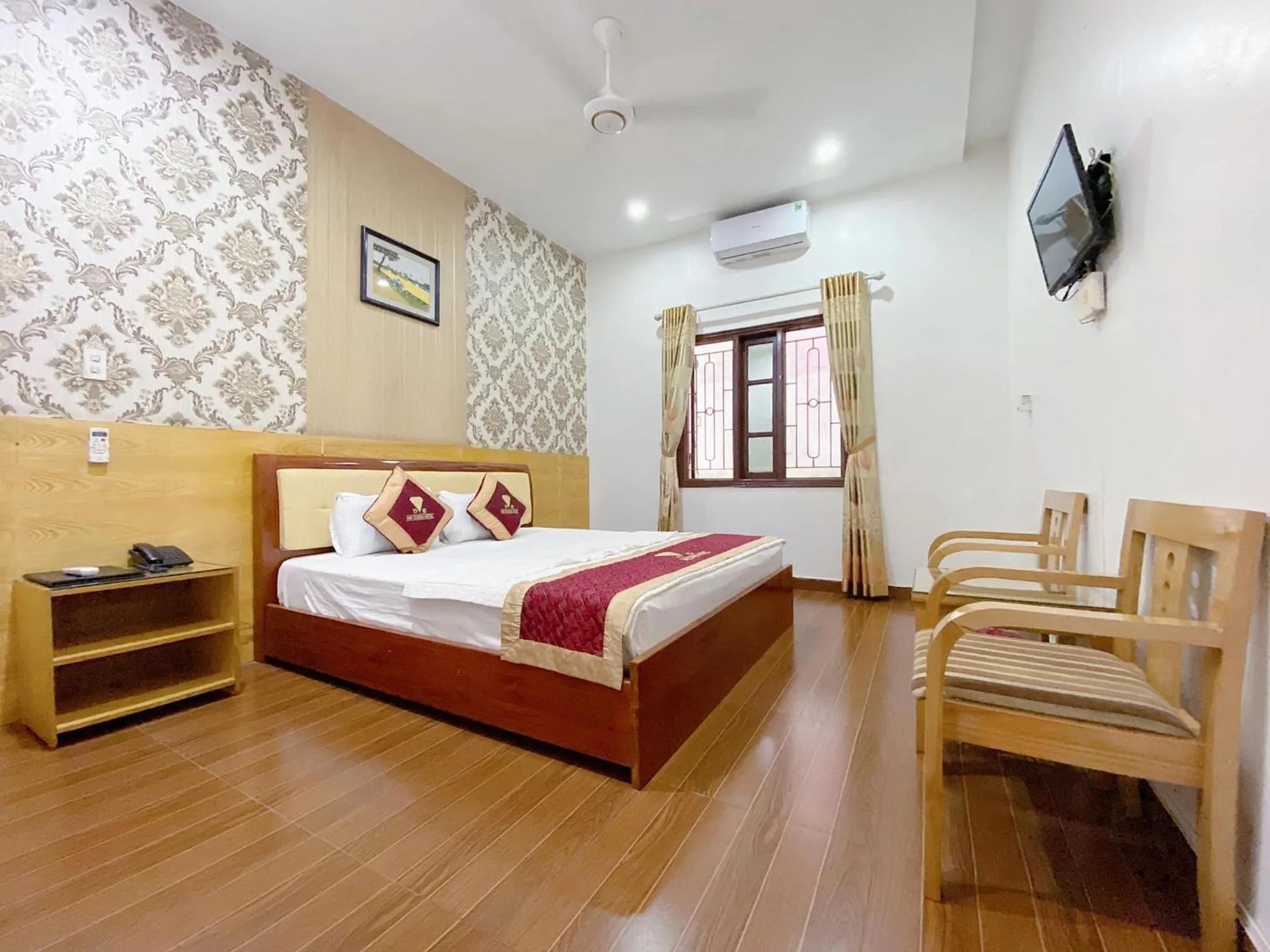 Photo of the whole room, Bed in Diamond Hotel Thai Binh