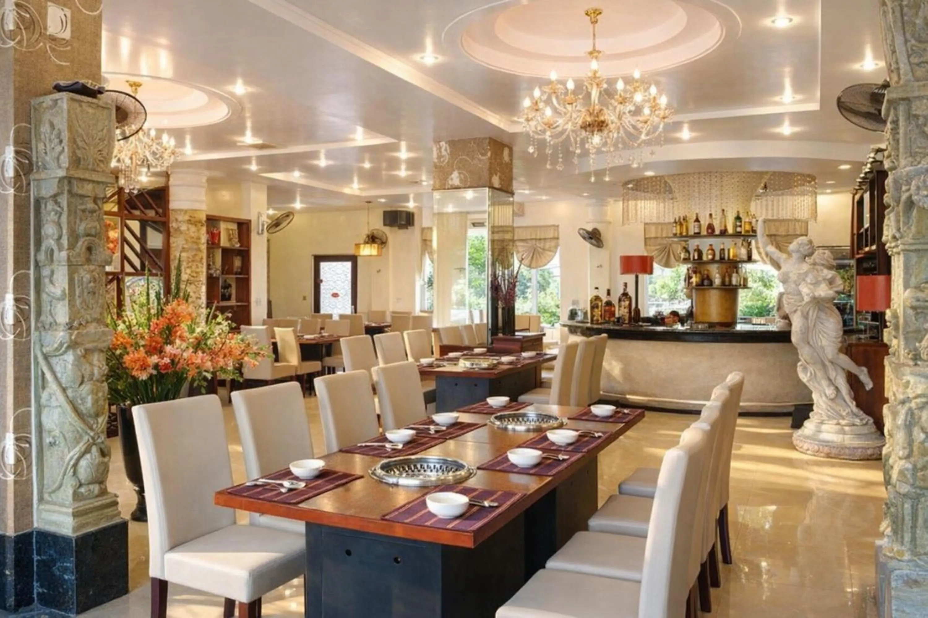 Restaurant/places to eat in Diamond Hotel Thai Binh