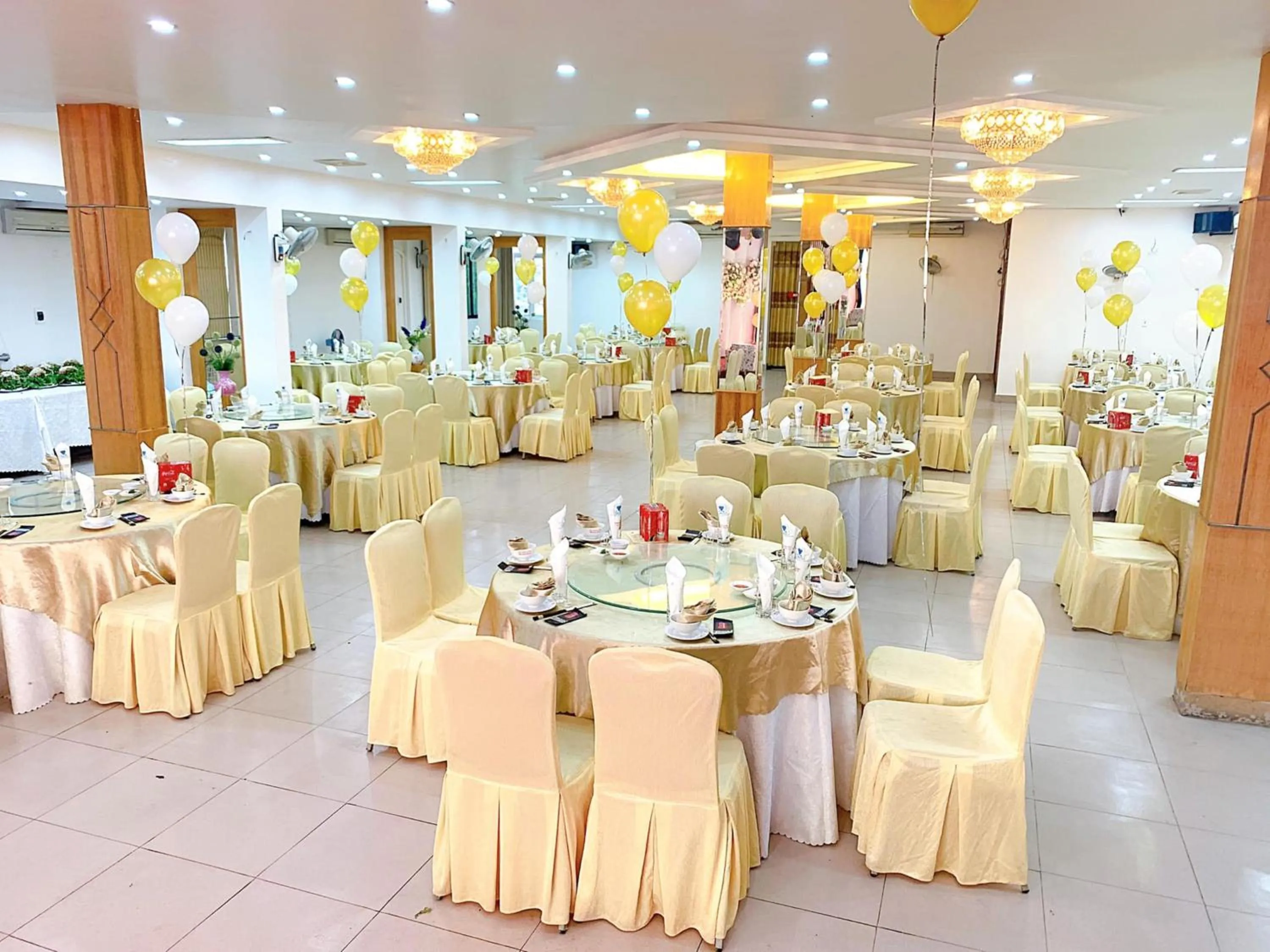 Restaurant/places to eat in Diamond Hotel Thai Binh