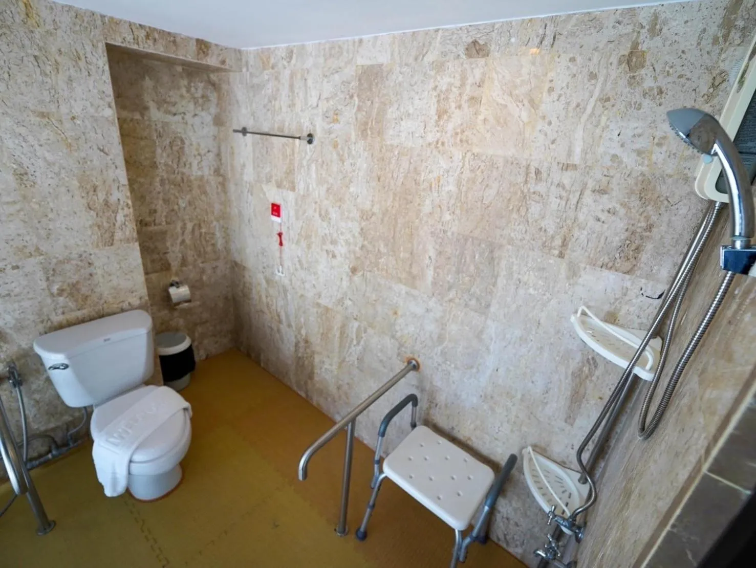 Shower in WellQuest Wellness Ladprao Soi 1