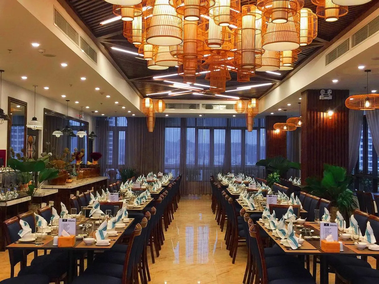 Restaurant/places to eat in Hạ Long New Century Hotel