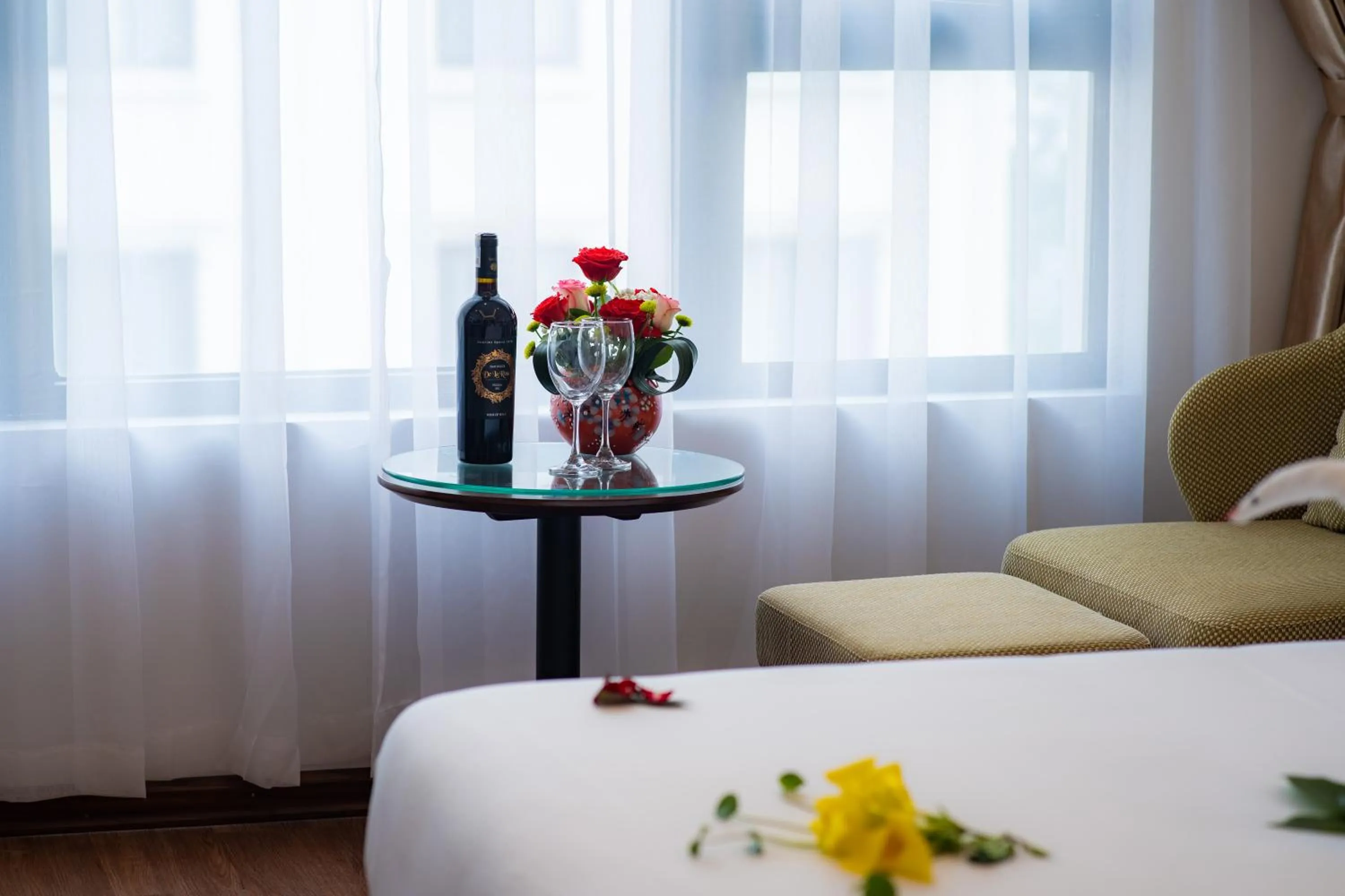 Photo of the whole room, Bed in Hạ Long New Century Hotel