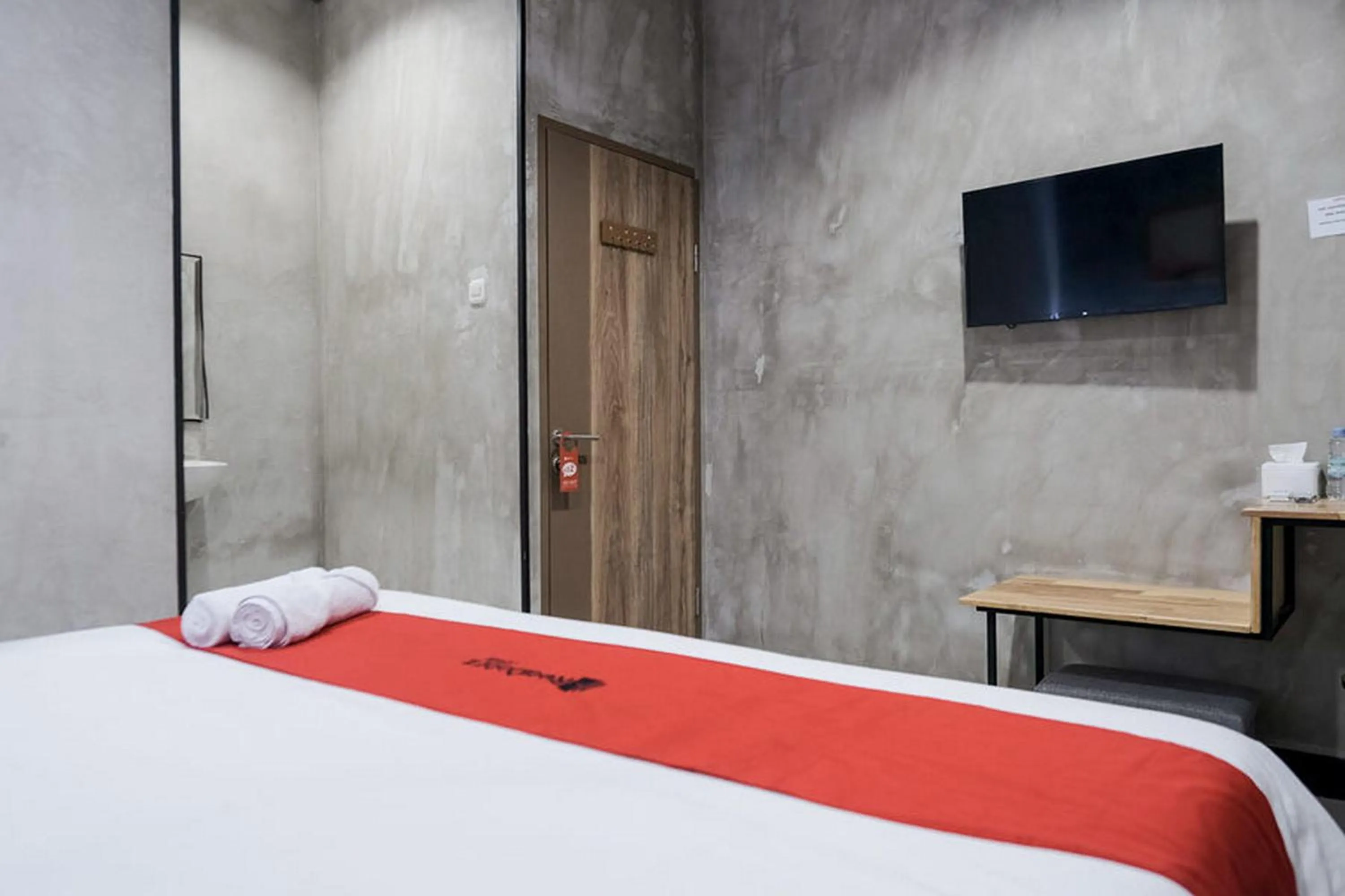 Bed in RedDoorz @ Sekip Medan