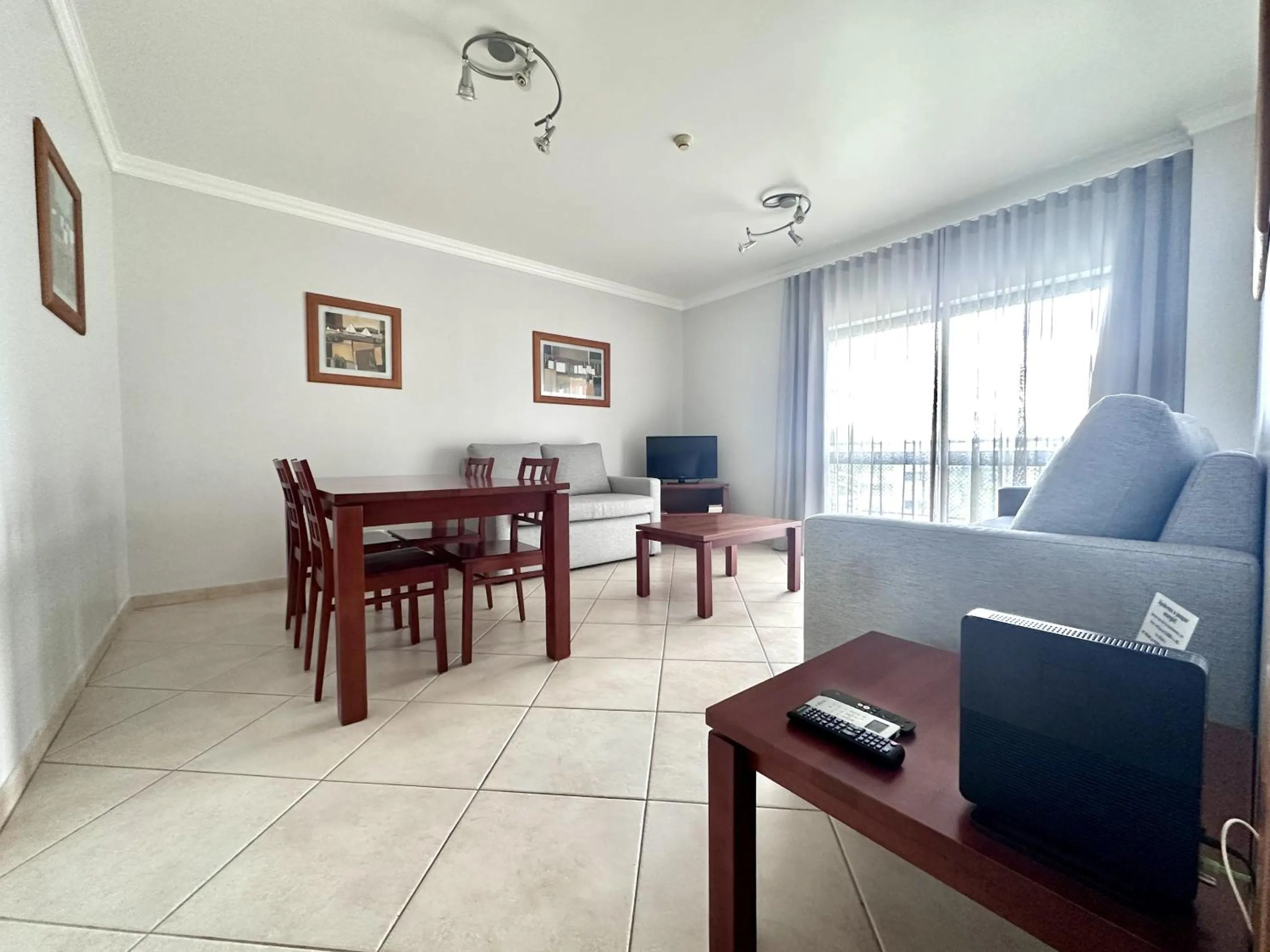 Dining area in BayView Albufeira