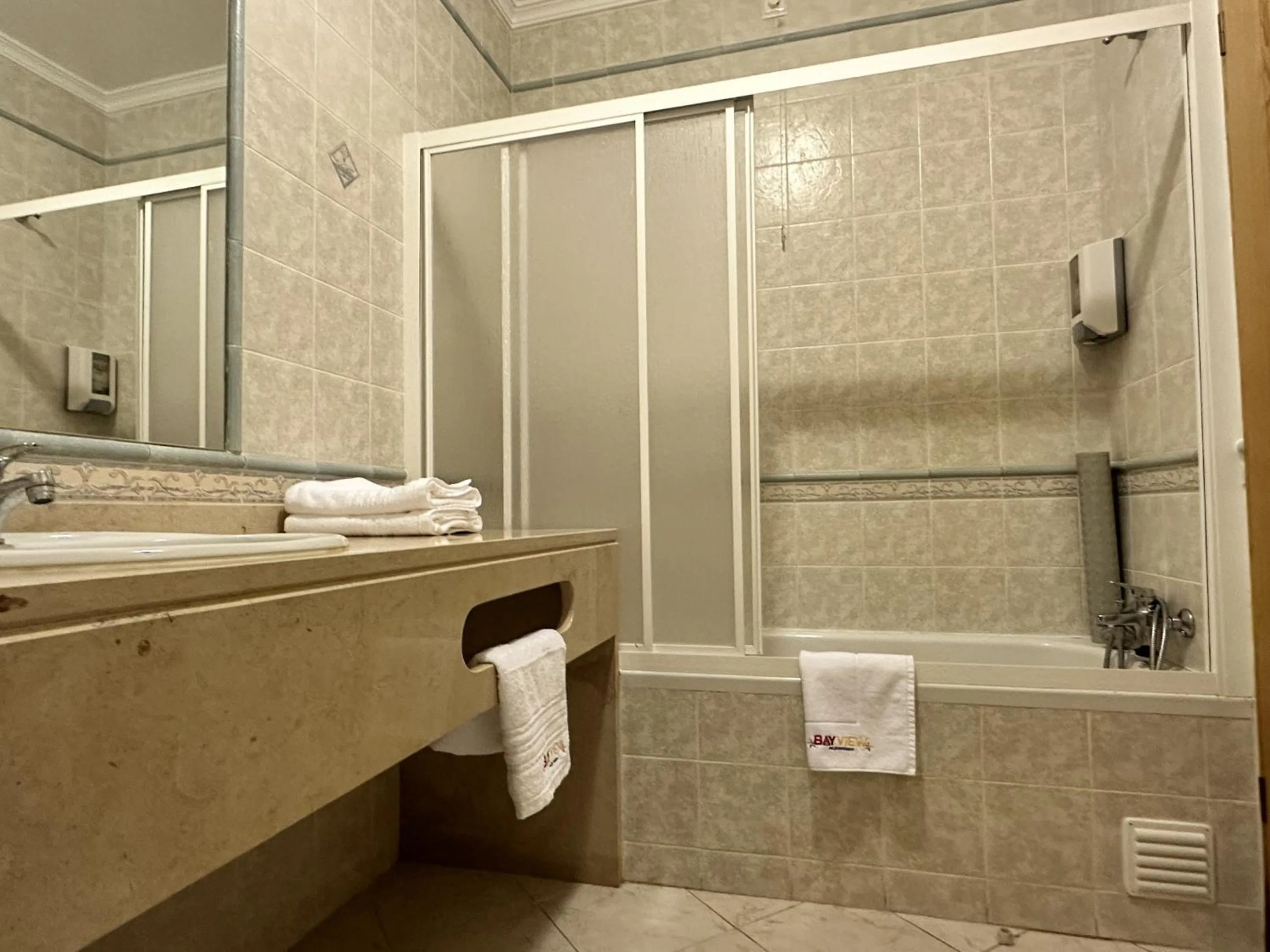 Bathroom in BayView Albufeira